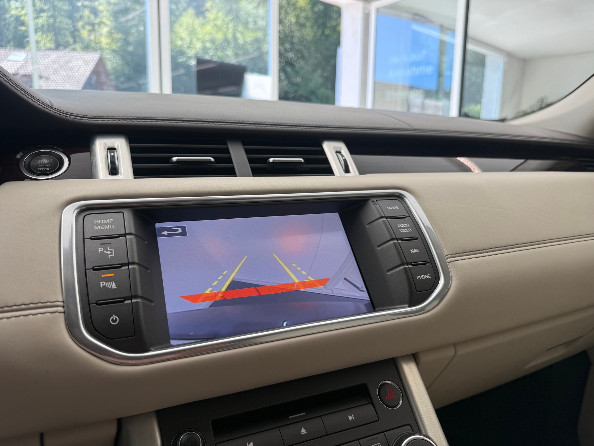 LAND ROVER Range Rover Evoque 2.0 Si4 Prestige-image-16