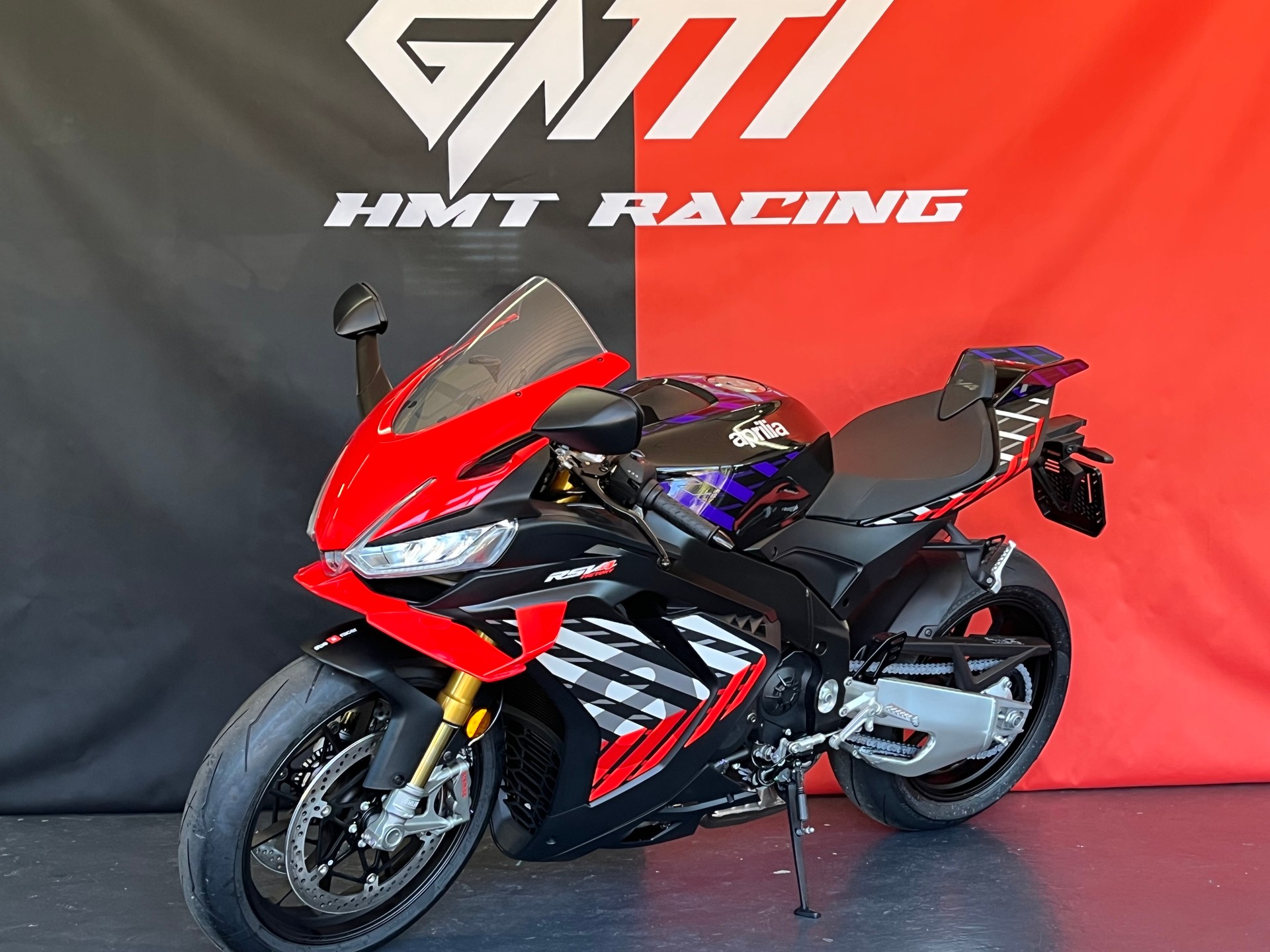 APRILIA RSV4 1100 E5+ Factory HMT EDITION-showroom-element-3