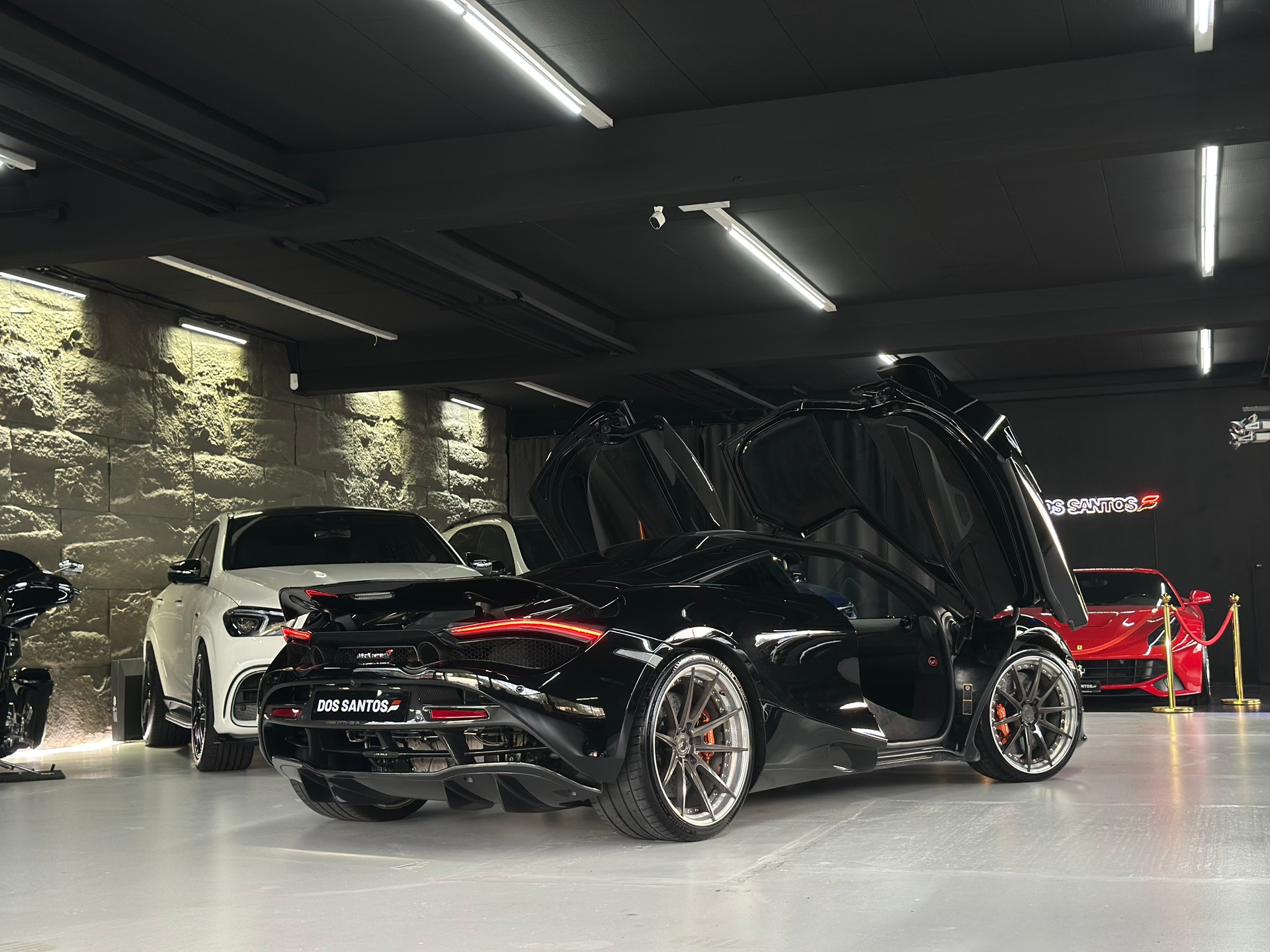 McLAREN 720S Coupé Performance 4.0 V8 SSG-image-1