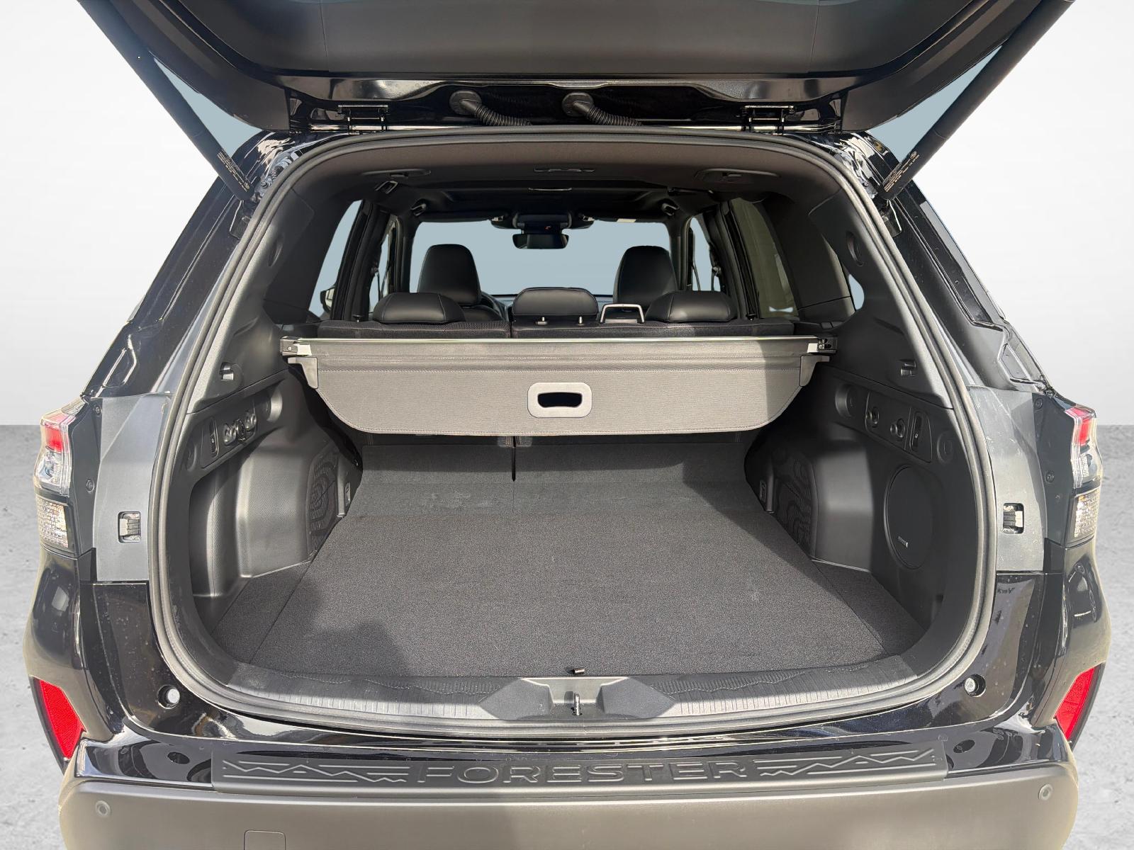 SUBARU Forester Station 2.0i e-Boxer Luxury-image-11