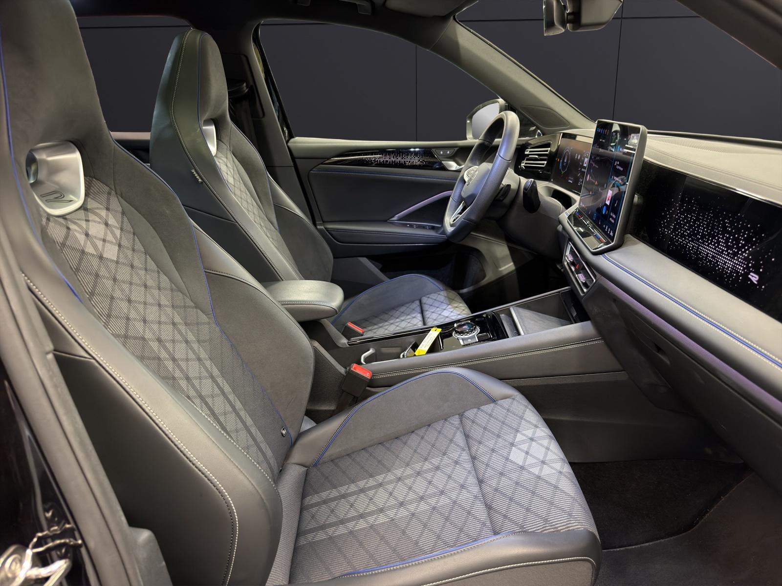 VW Tiguan 2.0 TDI SCR R-Line DSG 4motion-image-18