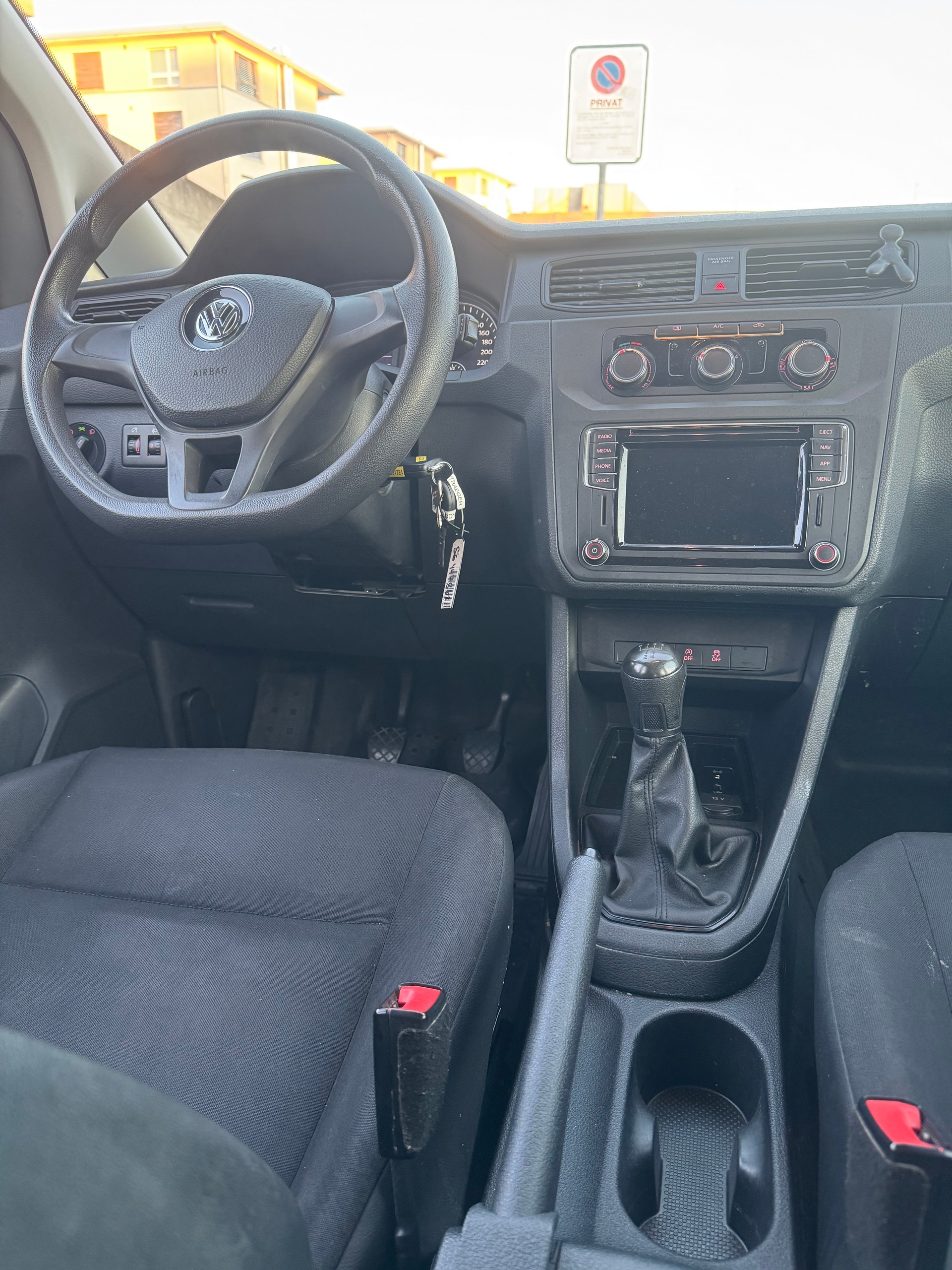 VW Caddy 2.0 TDI Beach Liberty-image-11
