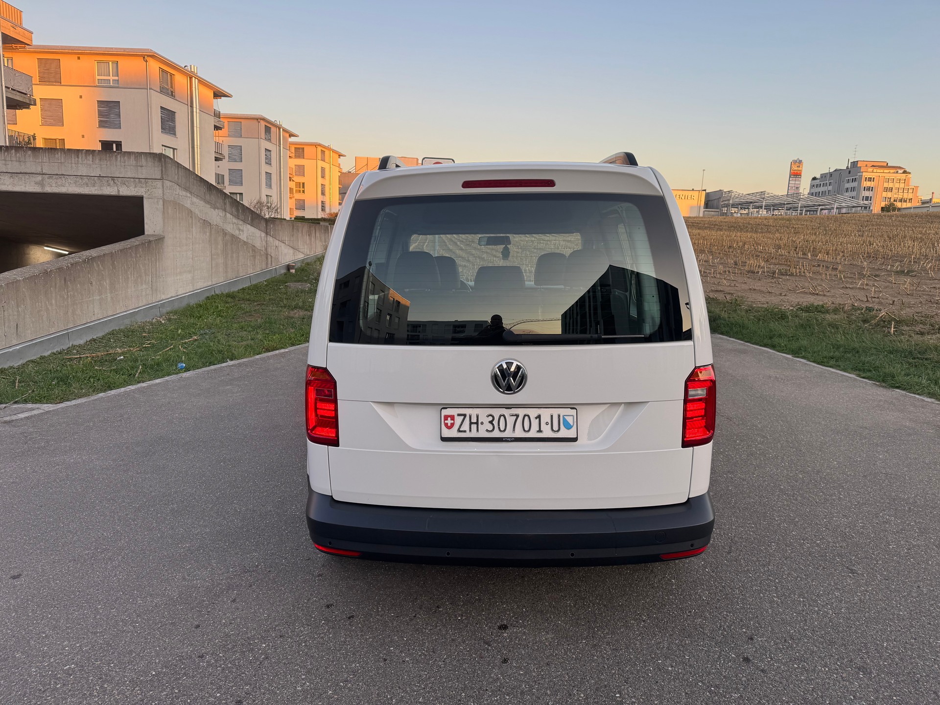 VW Caddy 2.0 TDI Beach Liberty-image-9