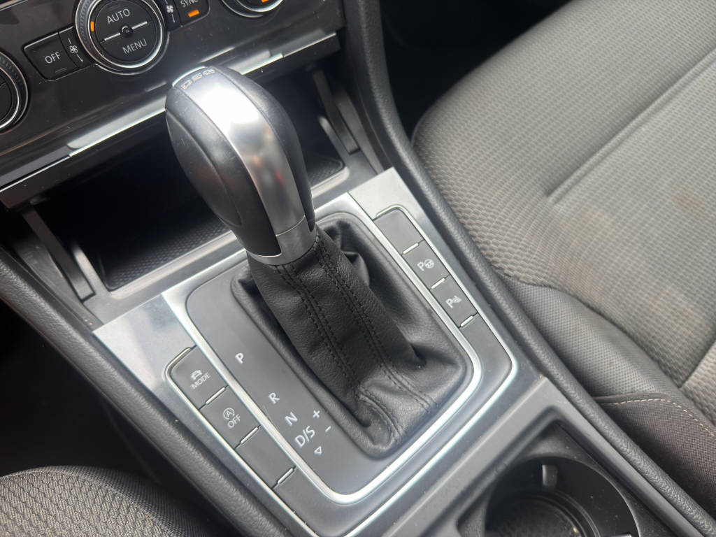 VW Golf VII 1.5 TSI 150 Comfortline DSG-image-11
