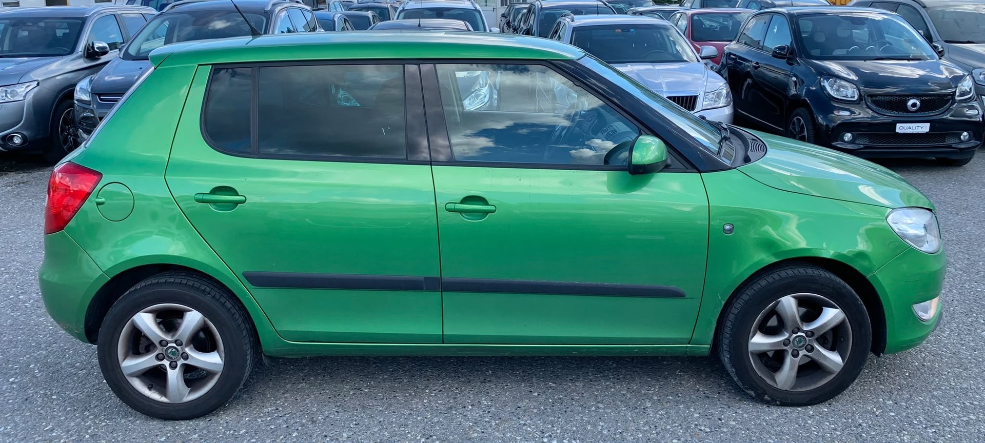 SKODA Fabia 1.2 TSI Family Limousine (Klimatronik * Alufelgen * Radio CD * Sensoren * BO5)-image-5