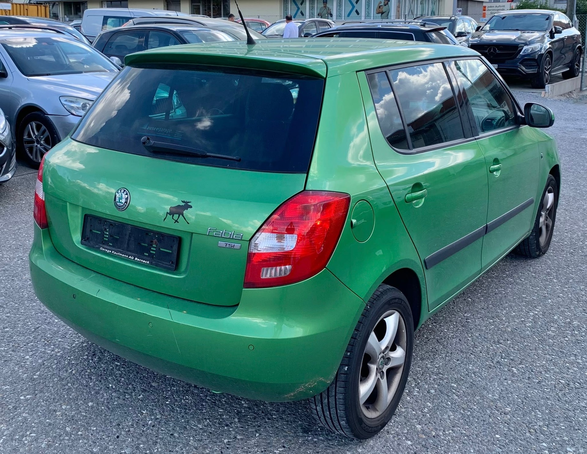SKODA Fabia 1.2 TSI Family Limousine (Klimatronik * Alufelgen * Radio CD * Sensoren * BO5)-image-4