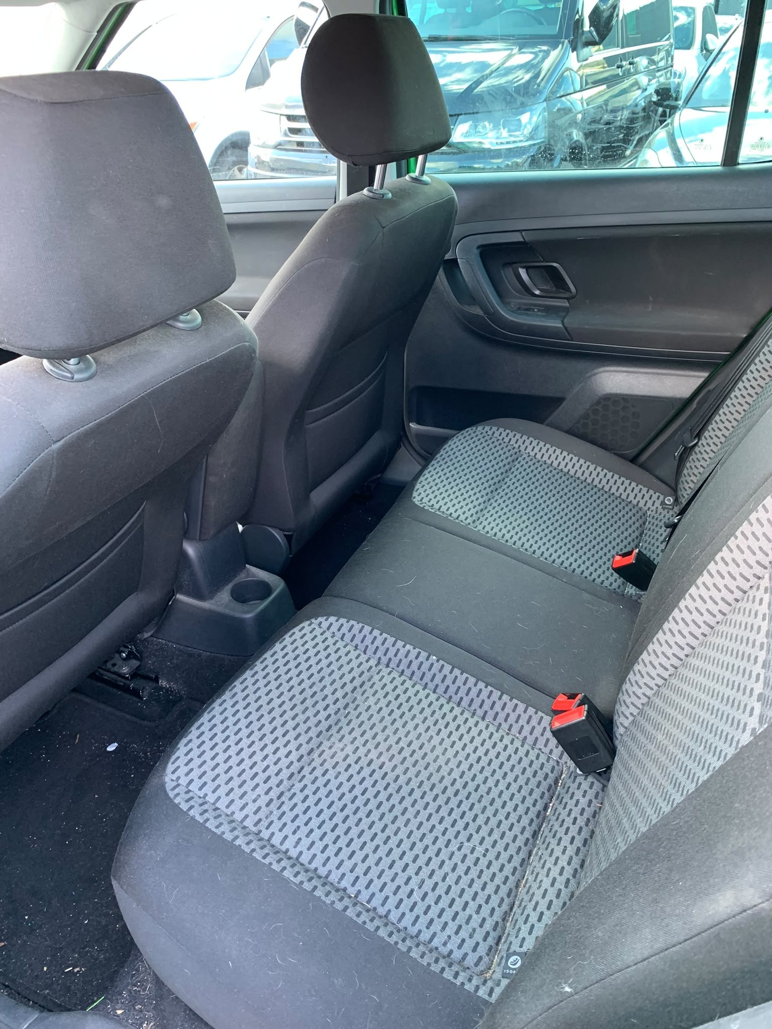 SKODA Fabia 1.2 TSI Family Limousine (Klimatronik * Alufelgen * Radio CD * Sensoren * BO5)-image-13