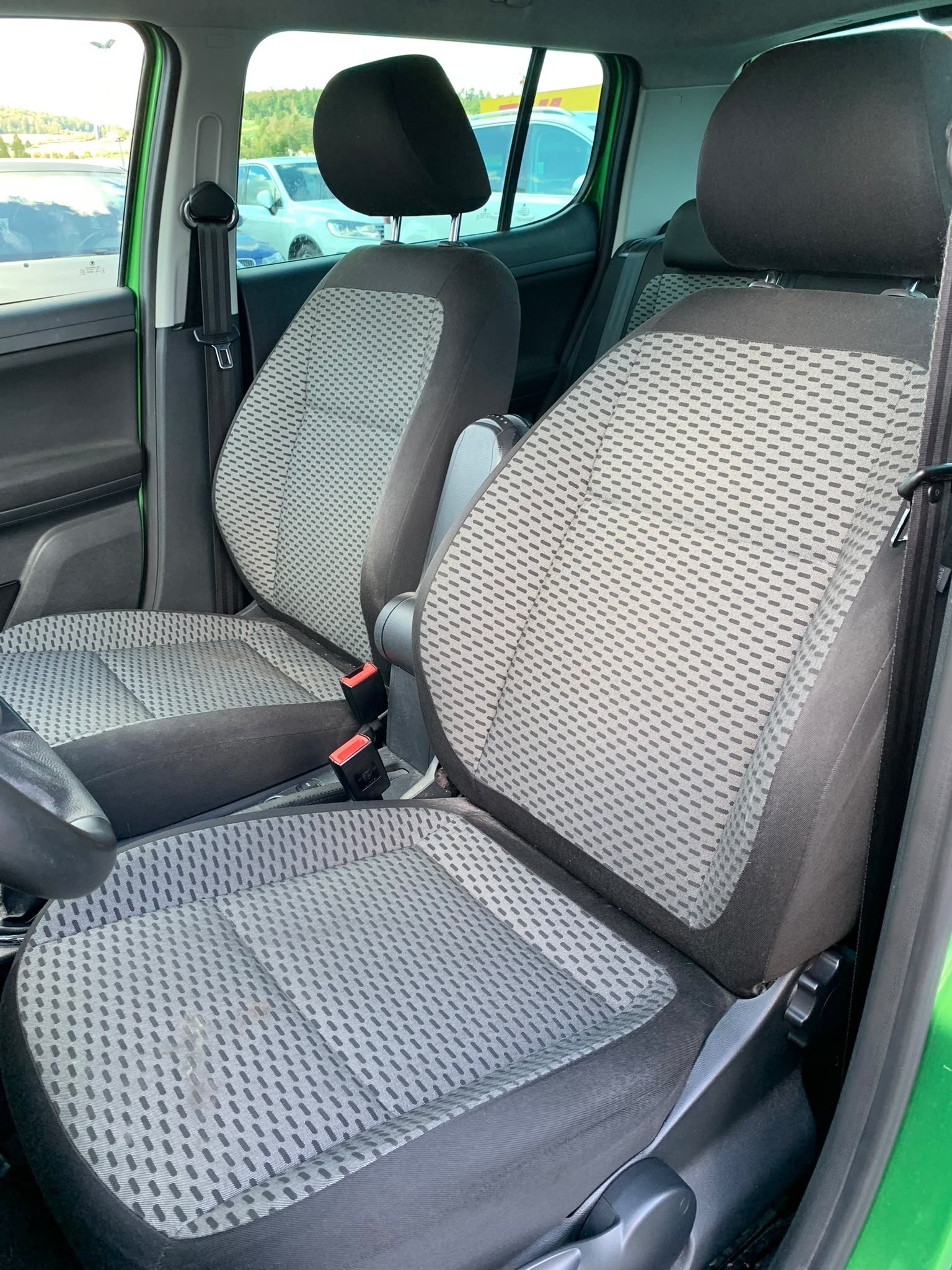 SKODA Fabia 1.2 TSI Family Limousine (Klimatronik * Alufelgen * Radio CD * Sensoren * BO5)-image-14