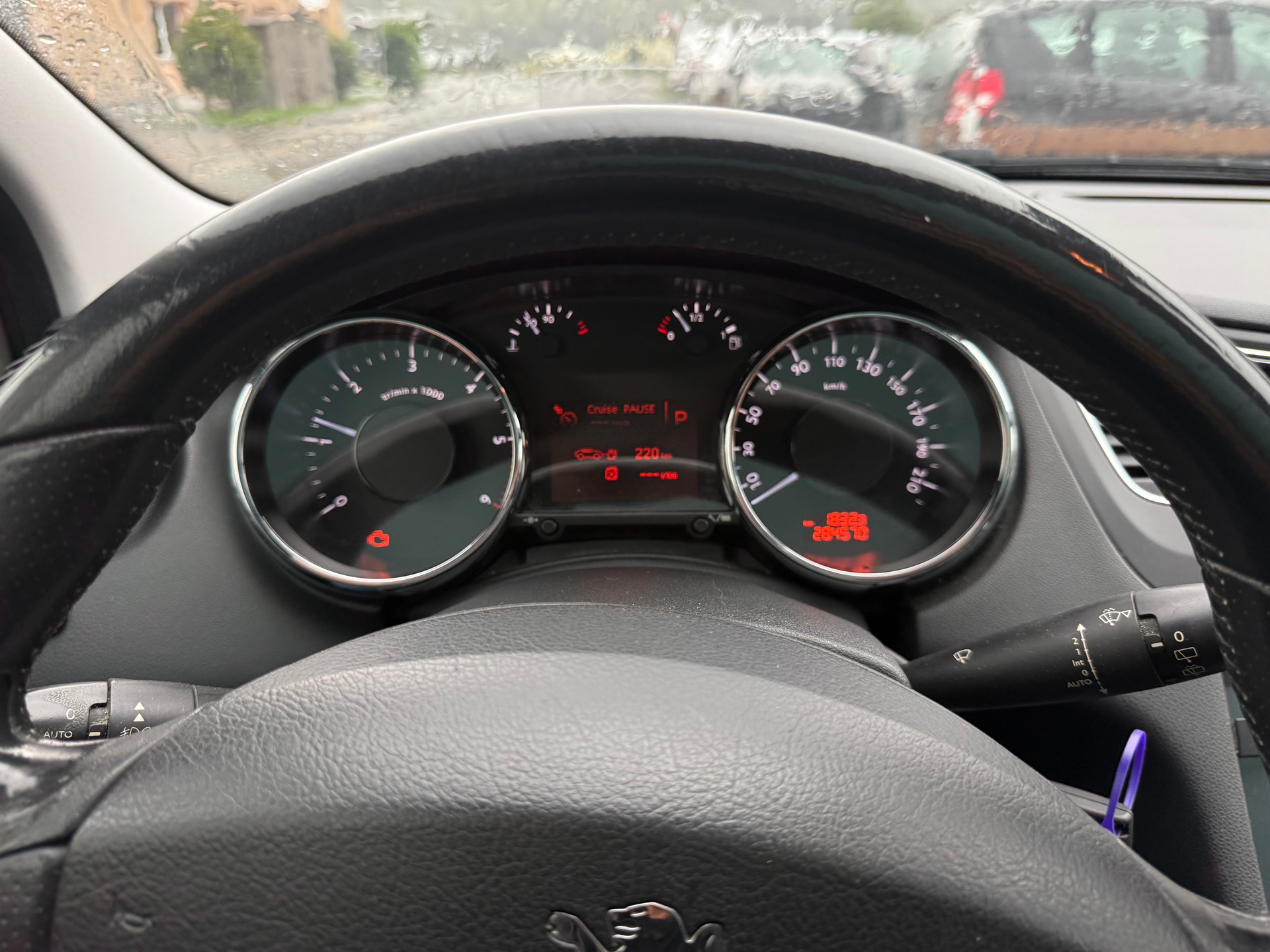 PEUGEOT 5008 2.0 HDI Sport Pack Automatic-image-9