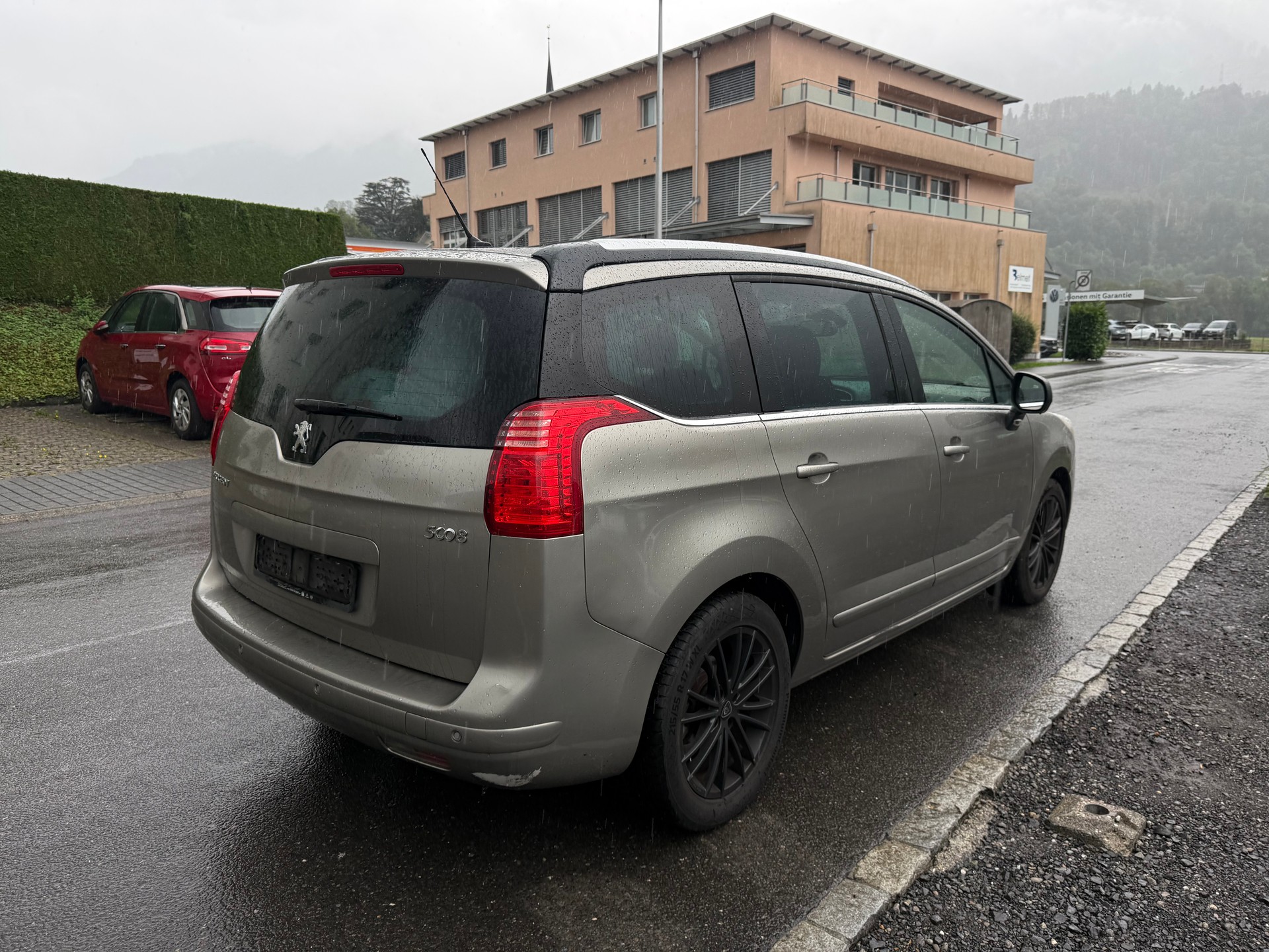 PEUGEOT 5008 2.0 HDI Sport Pack Automatic-image-2