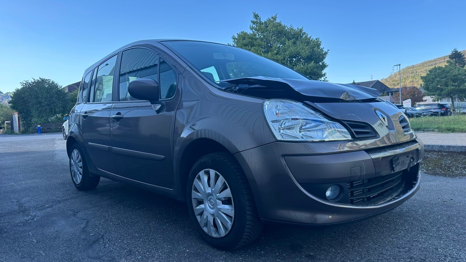 RENAULT Modus 1.2 16V T Yahoo-image-2