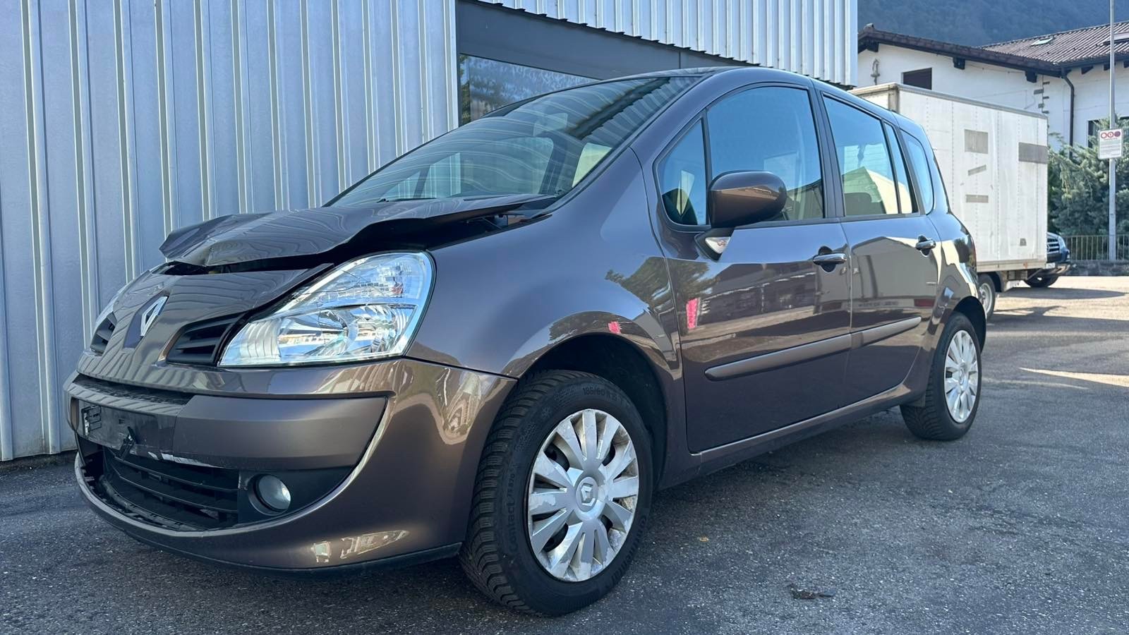 RENAULT Modus 1.2 16V T Yahoo-image-0