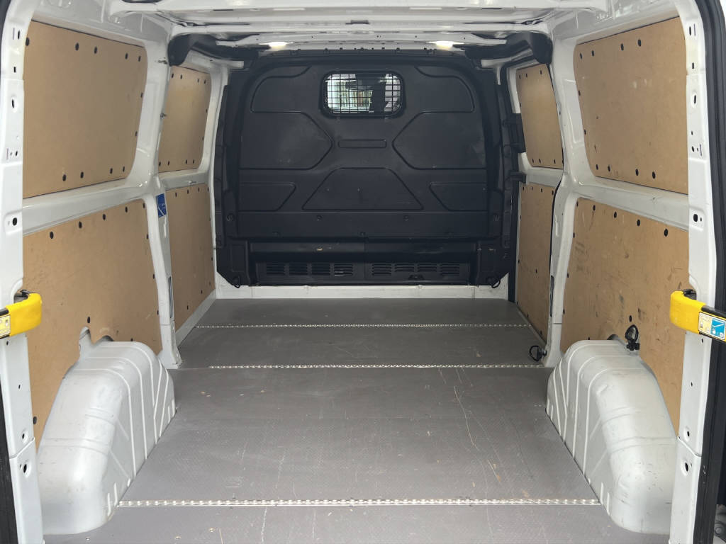 FORD Transit Custom Van 320 L2 2.0 TDCi 105 Trend-image-8