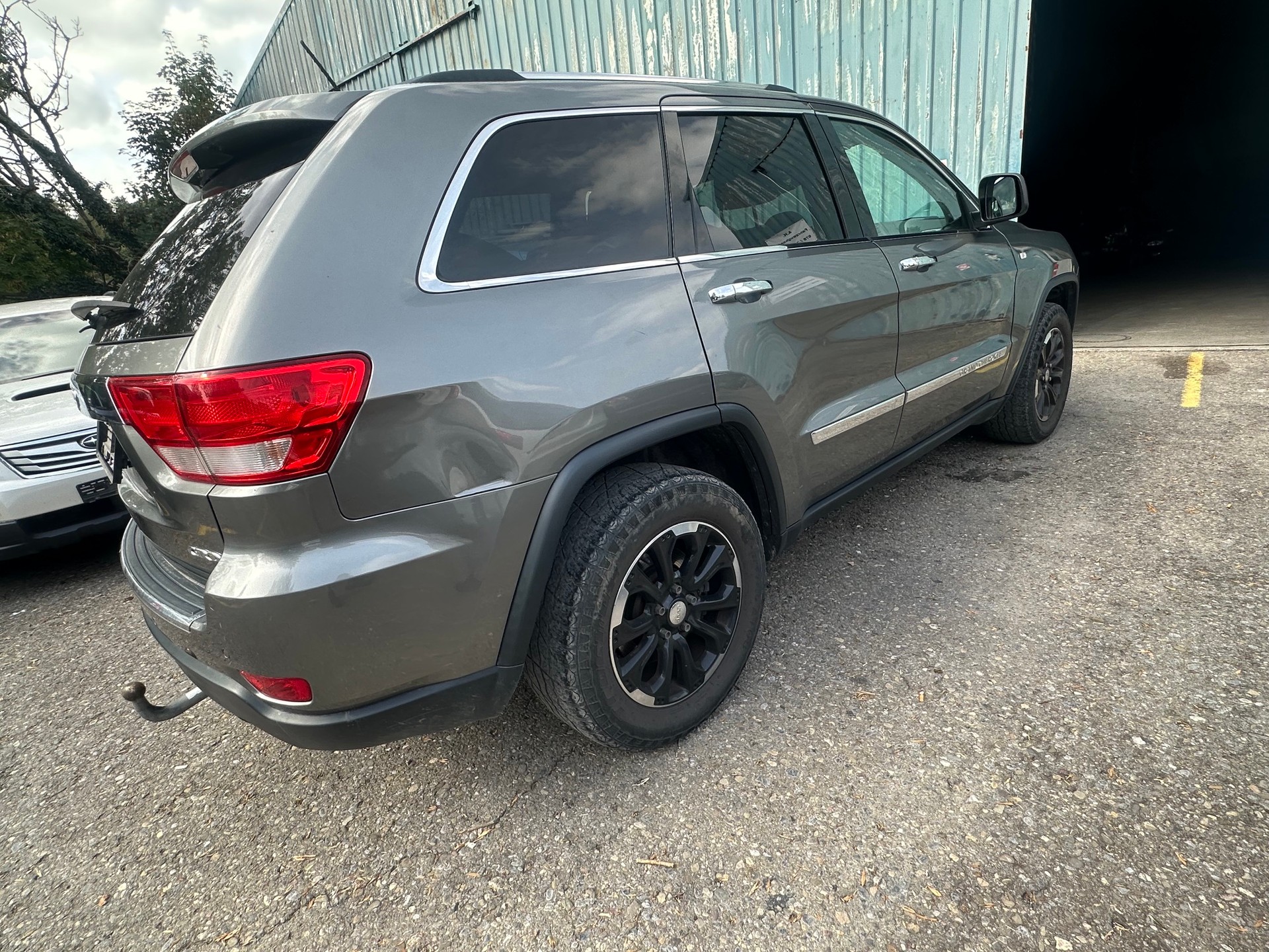 JEEP Grand Cherokee 3.0 CRD Limited Automatic-image-8