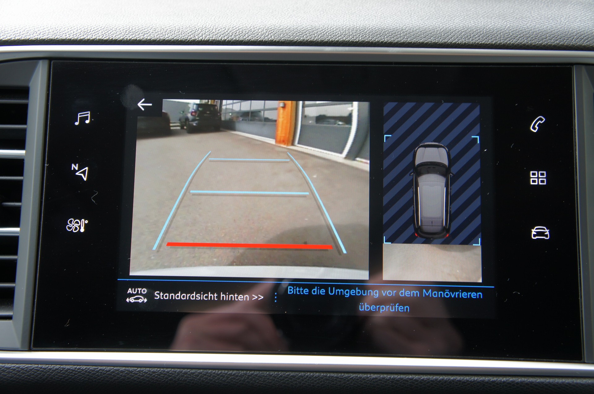 PEUGEOT 308 SW 1.5 BlueHDI Allure EAT8-image-19