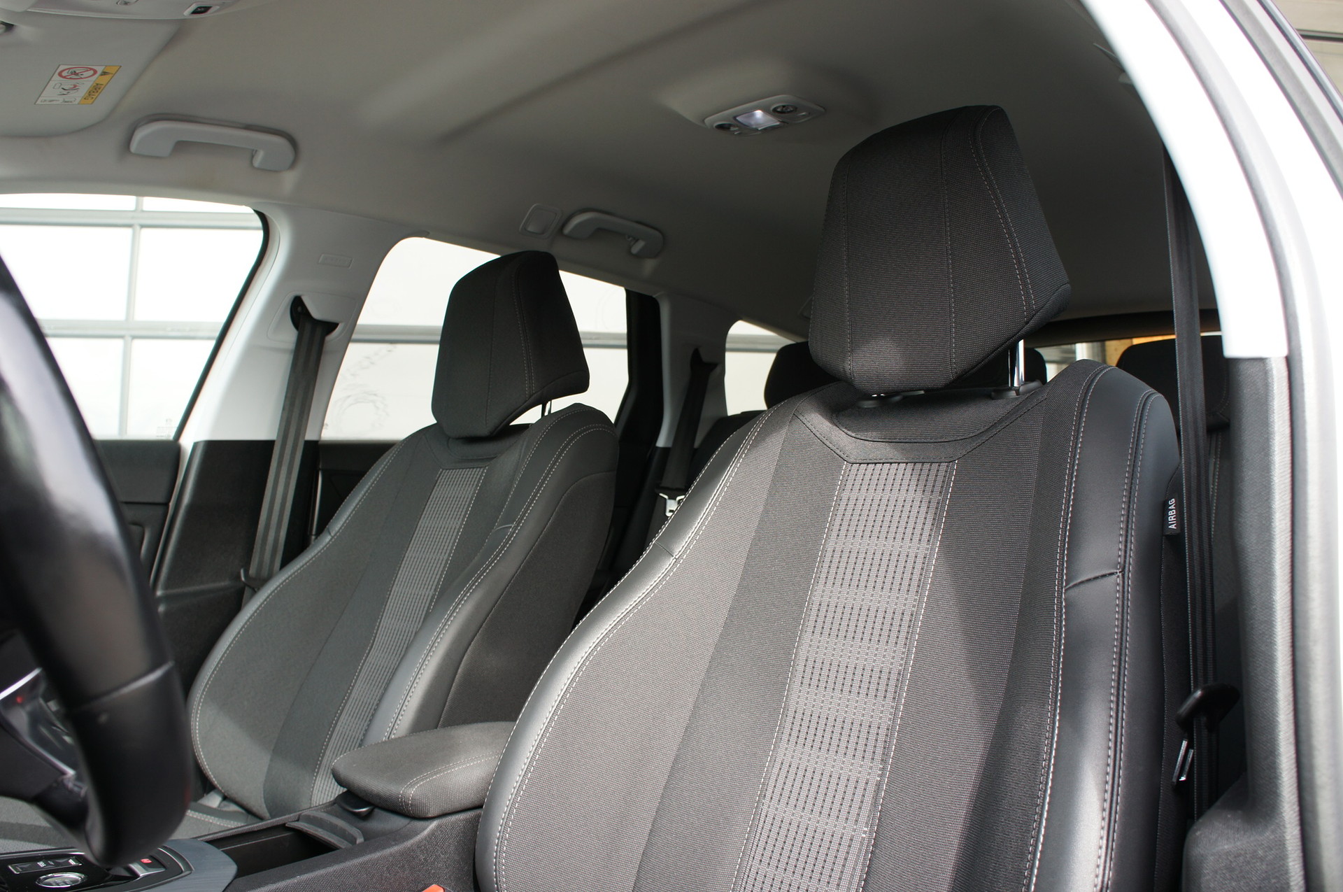 PEUGEOT 308 SW 1.5 BlueHDI Allure EAT8-image-15