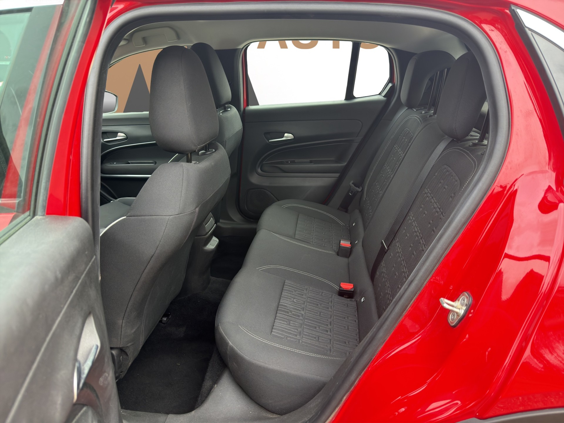 FIAT 600 1.2 Hybrid 145 Cult-image-12