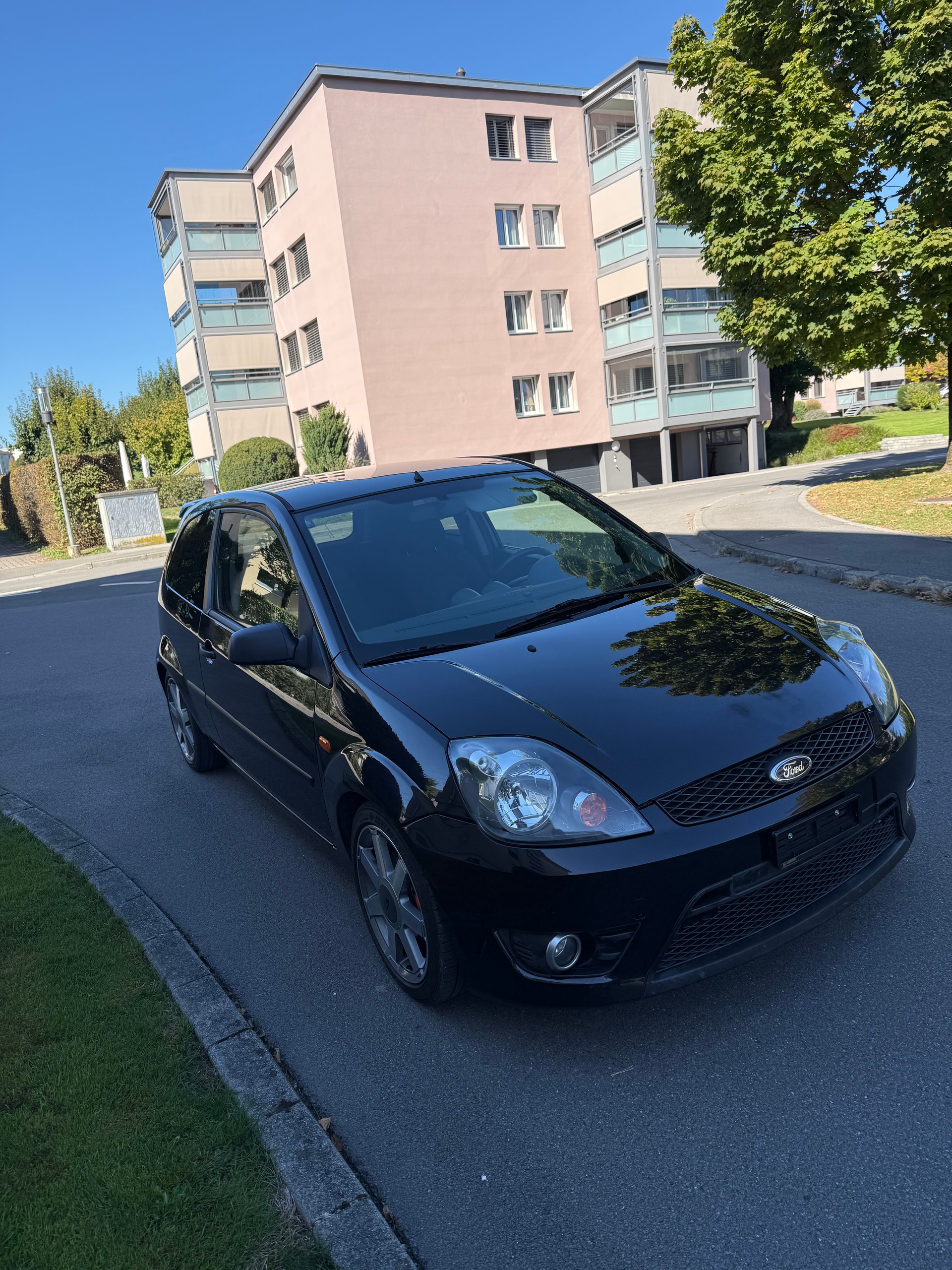 FORD Fiesta 1.6 16V S-image-1