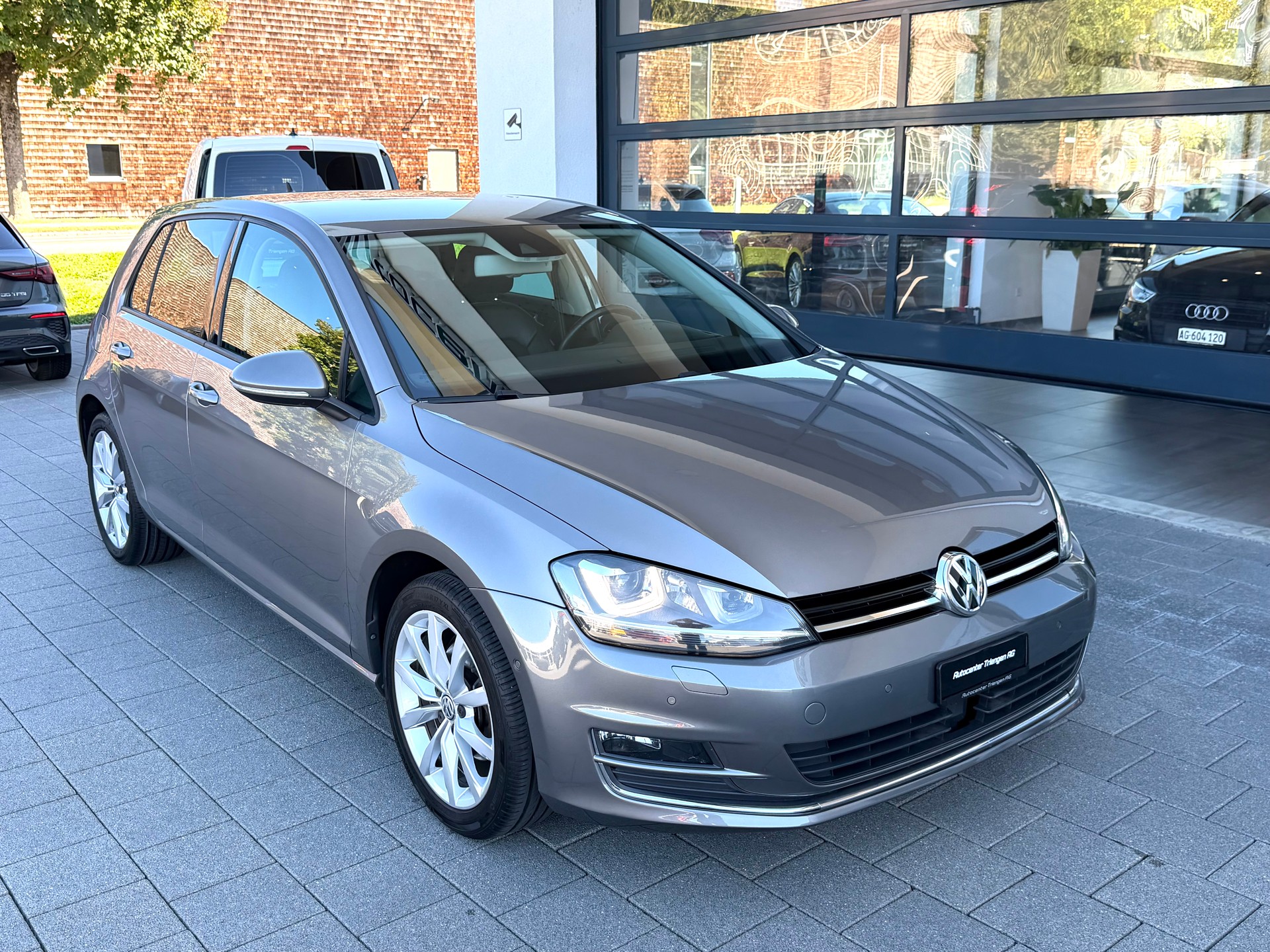 VW Golf 1.4 TSI Highline DSG-image-0