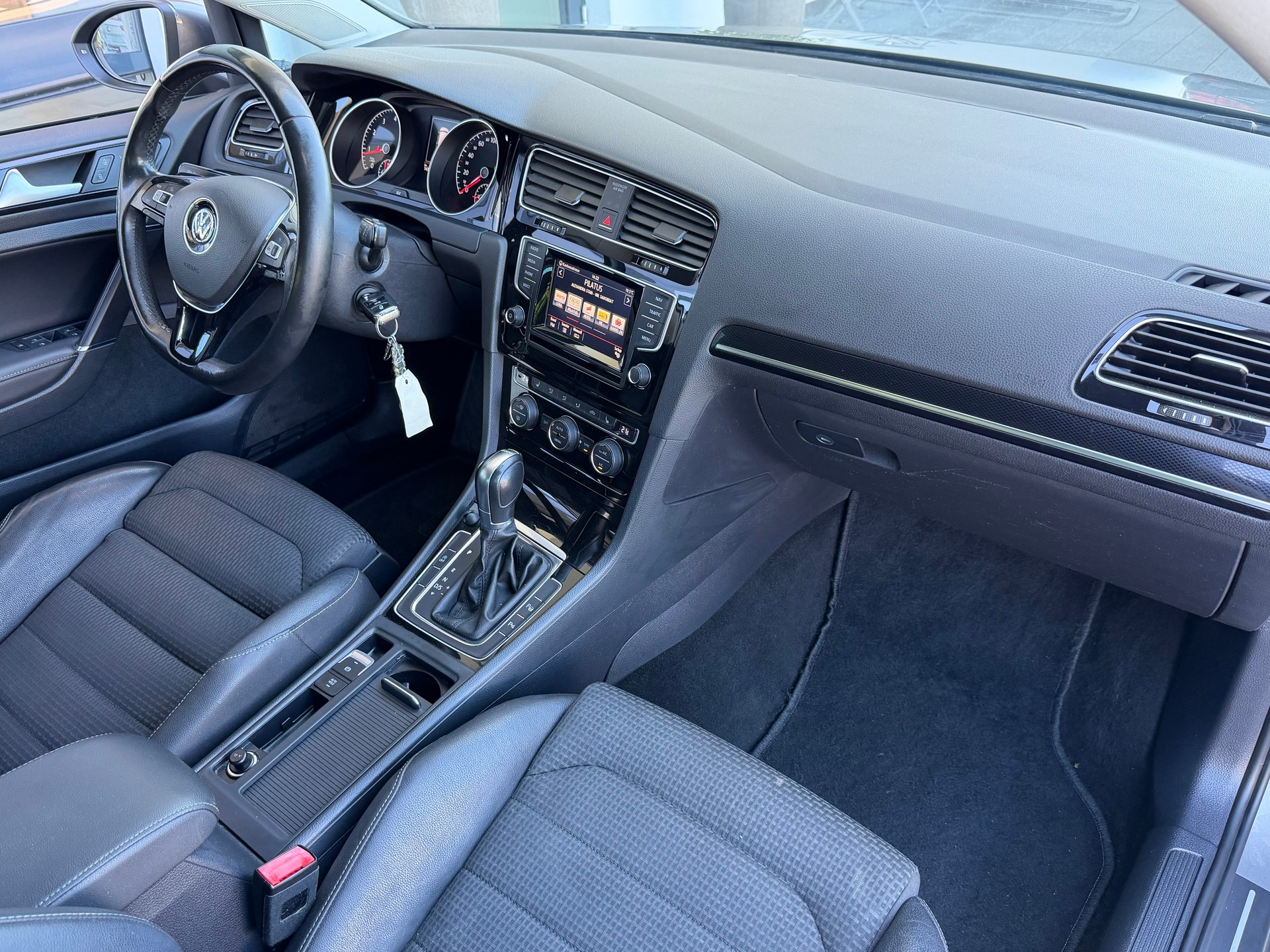VW Golf 1.4 TSI Highline DSG-image-14