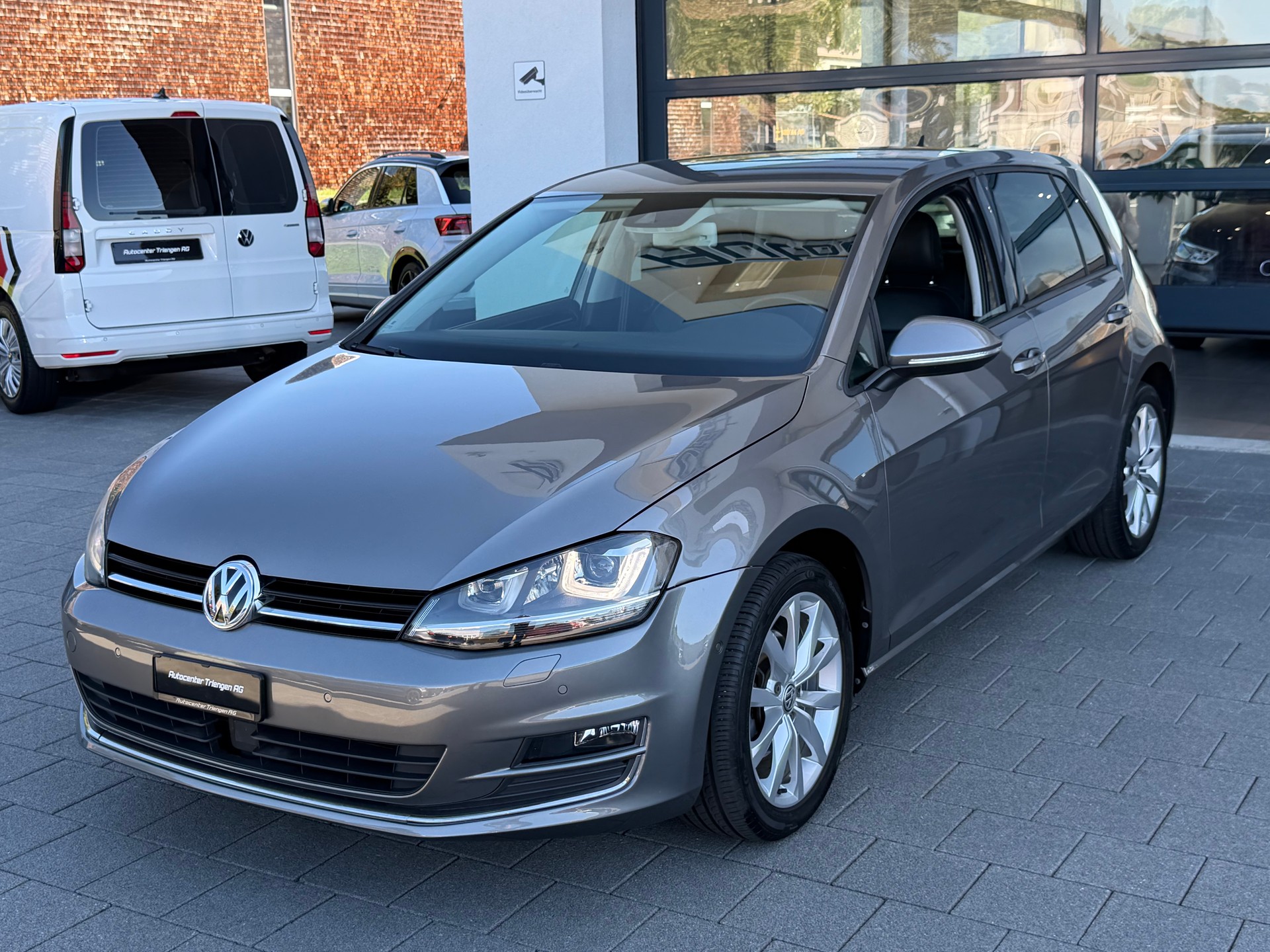 VW Golf 1.4 TSI Highline DSG-image-2