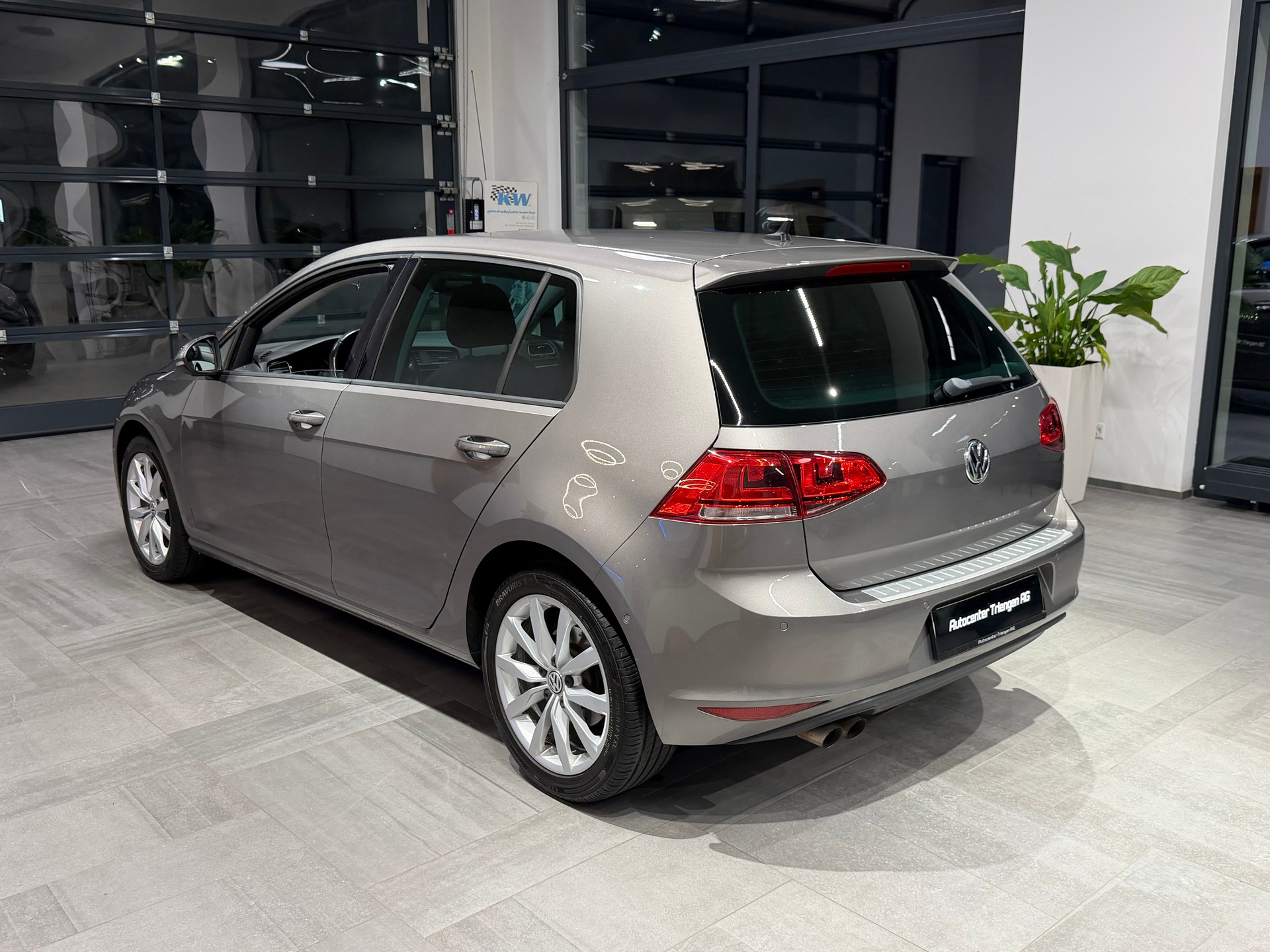 VW Golf 1.4 TSI Highline DSG-image-6