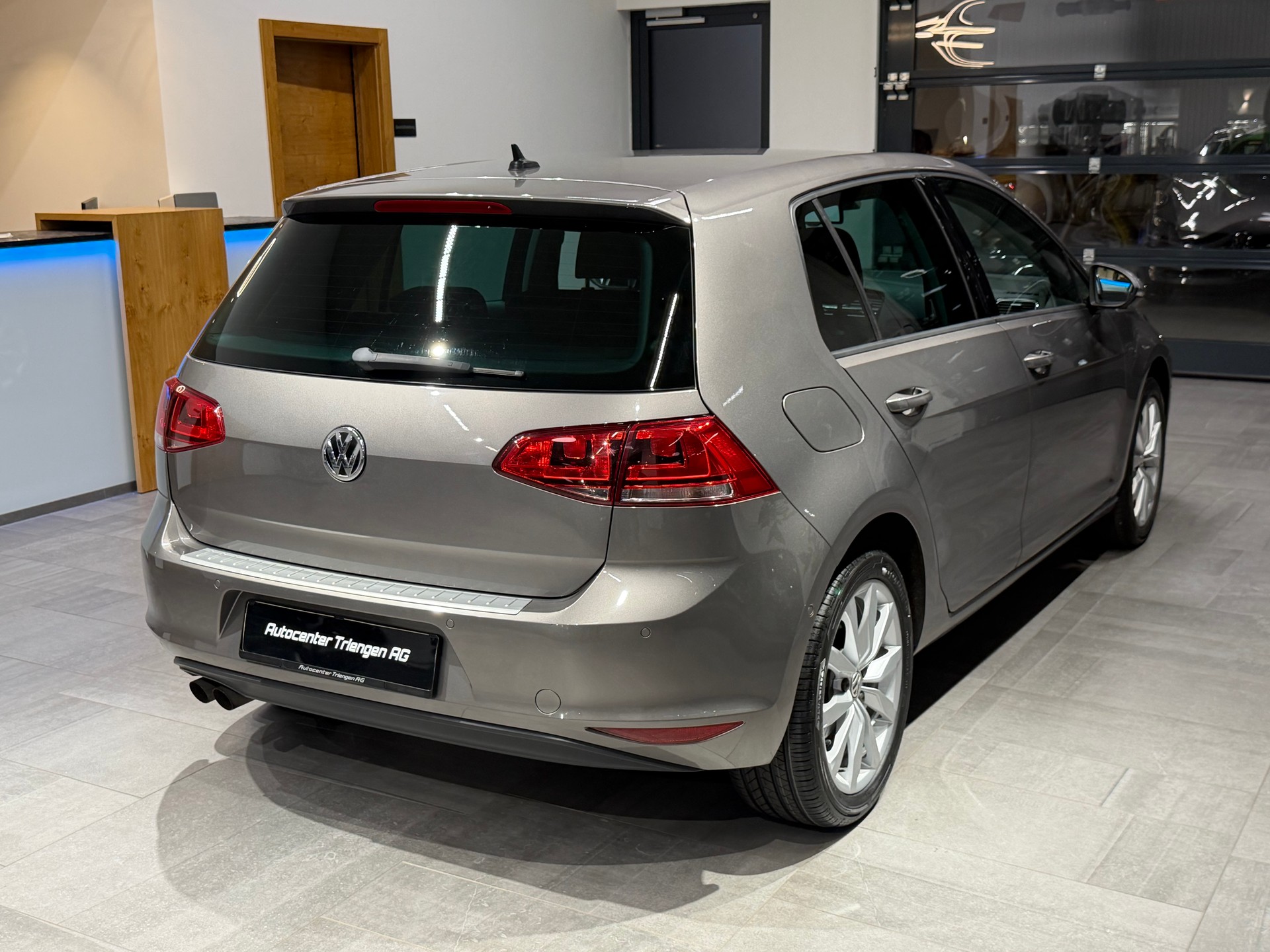 VW Golf 1.4 TSI Highline DSG-image-8