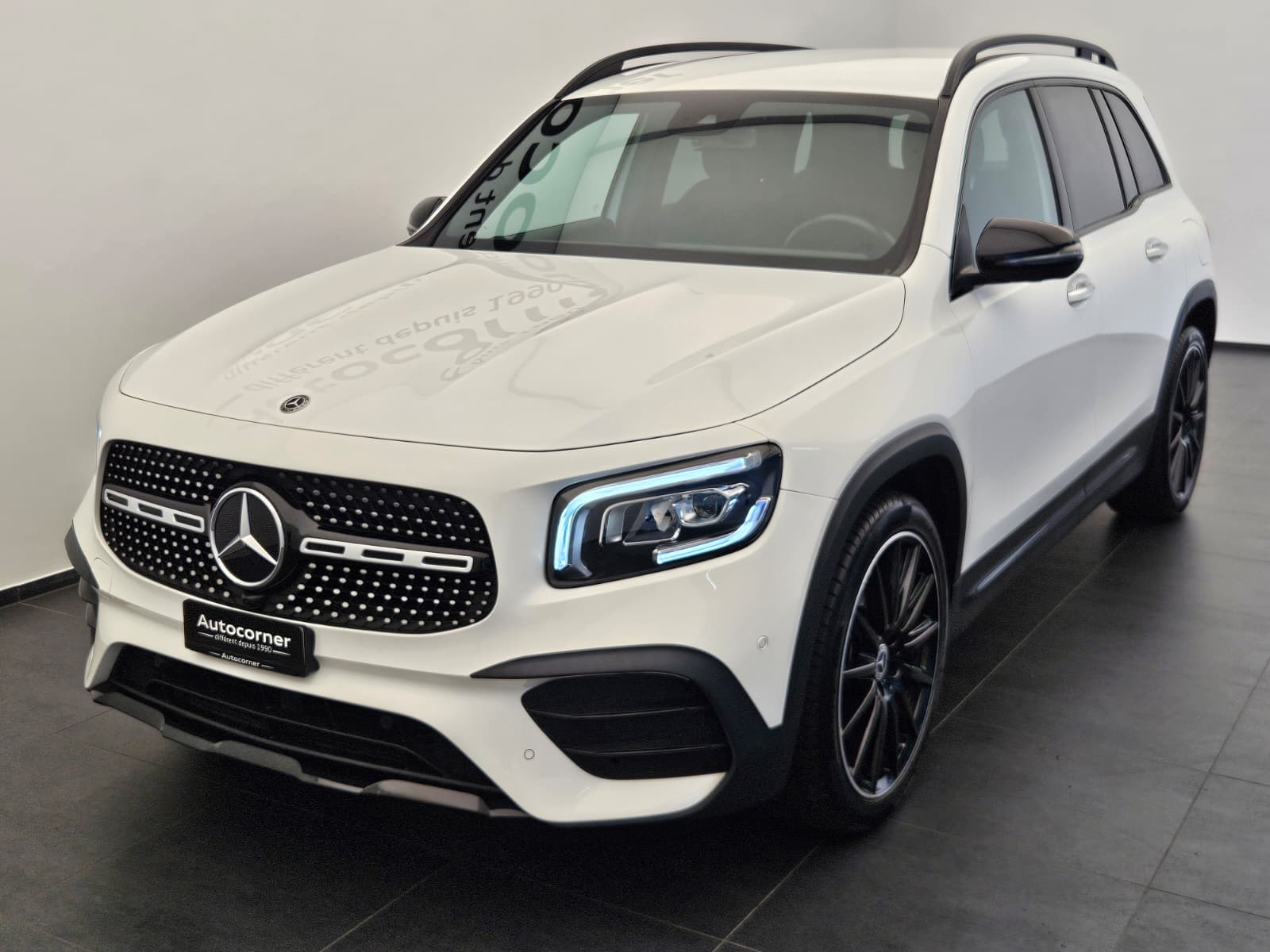 MERCEDES-BENZ GLB 250 AMG Line 8G-Tronic-showroom-element-2