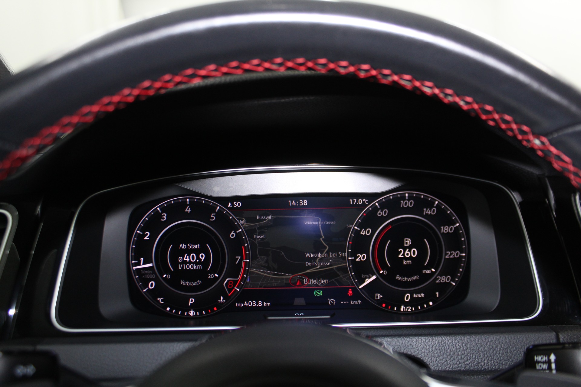 VW Golf 2.0 TSI GTI Performance DSG Black Edition 245PS / CH-Fahrzeug-image-14