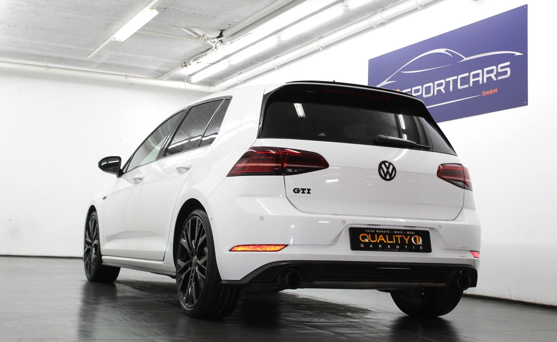 VW Golf 2.0 TSI GTI Performance DSG Black Edition 245PS / CH-Fahrzeug-image-4