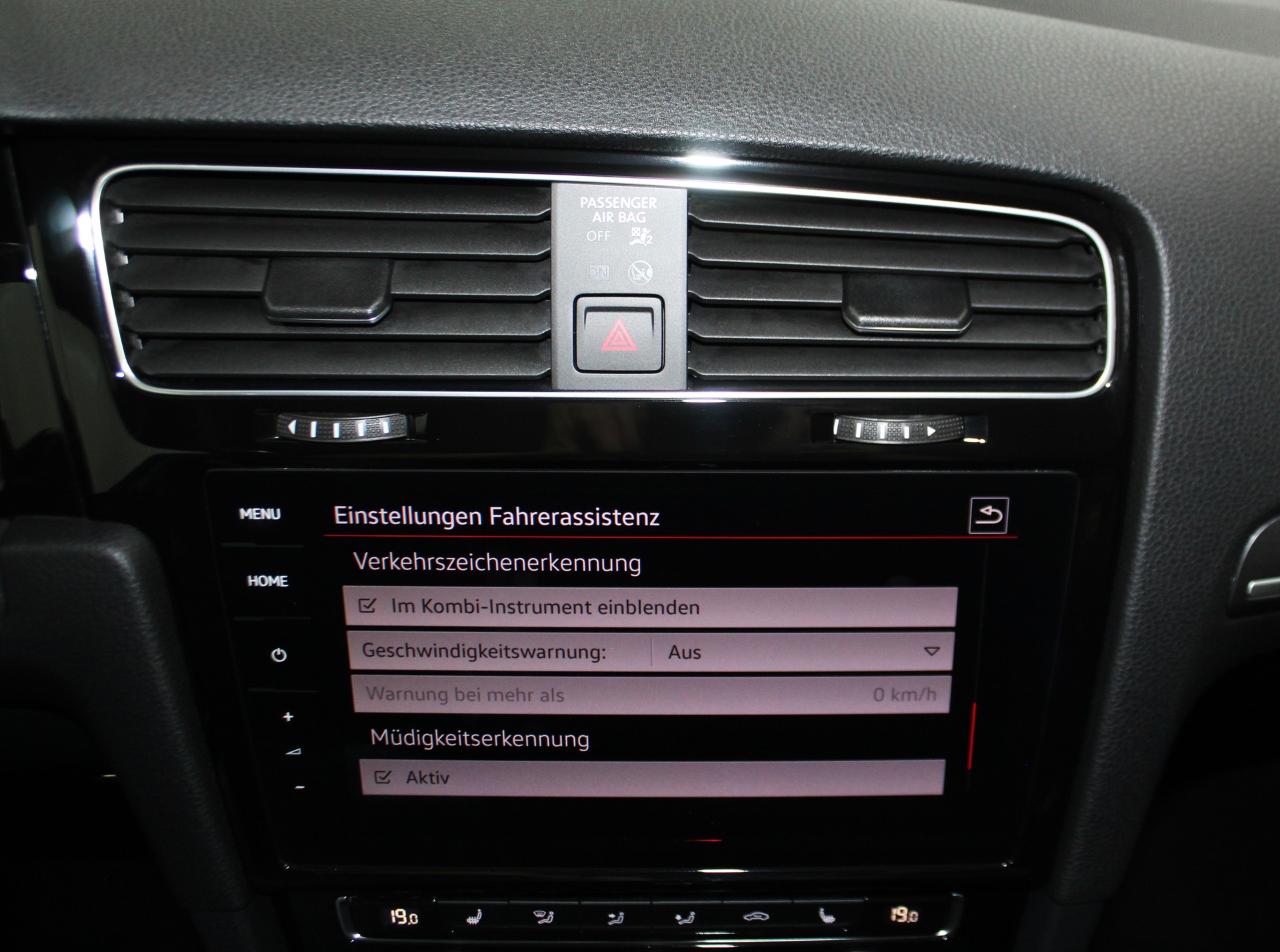 VW Golf 2.0 TSI GTI Performance DSG Black Edition 245PS / CH-Fahrzeug-image-24