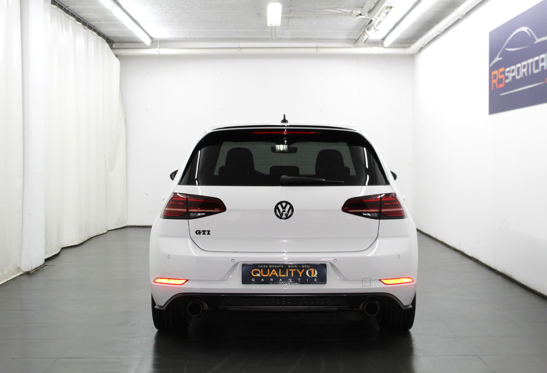 VW Golf 2.0 TSI GTI Performance DSG Black Edition 245PS / CH-Fahrzeug-image-5