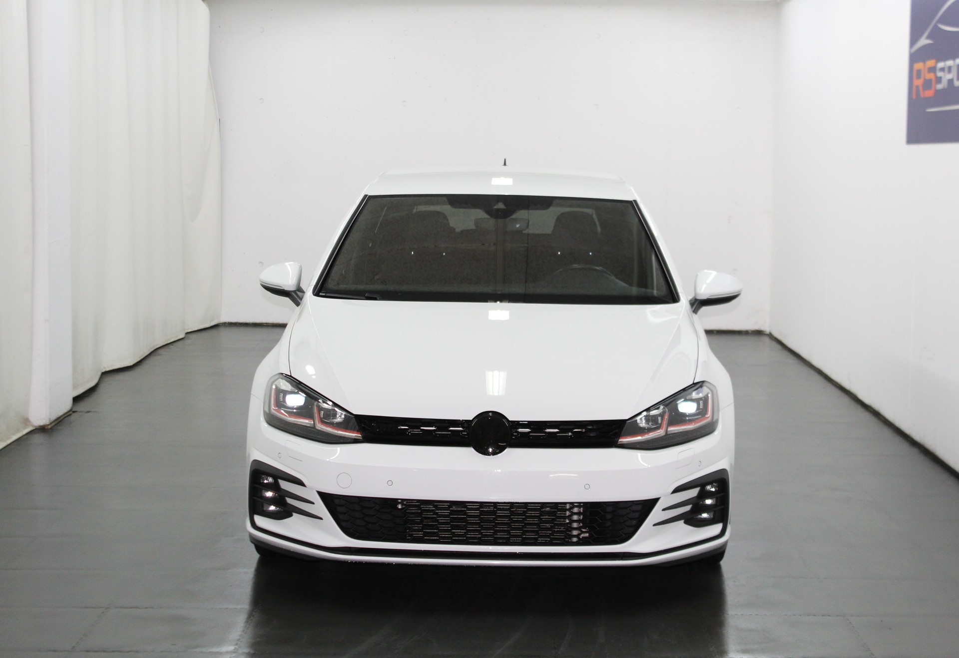 VW Golf 2.0 TSI GTI Performance DSG Black Edition 245PS / CH-Fahrzeug-image-2