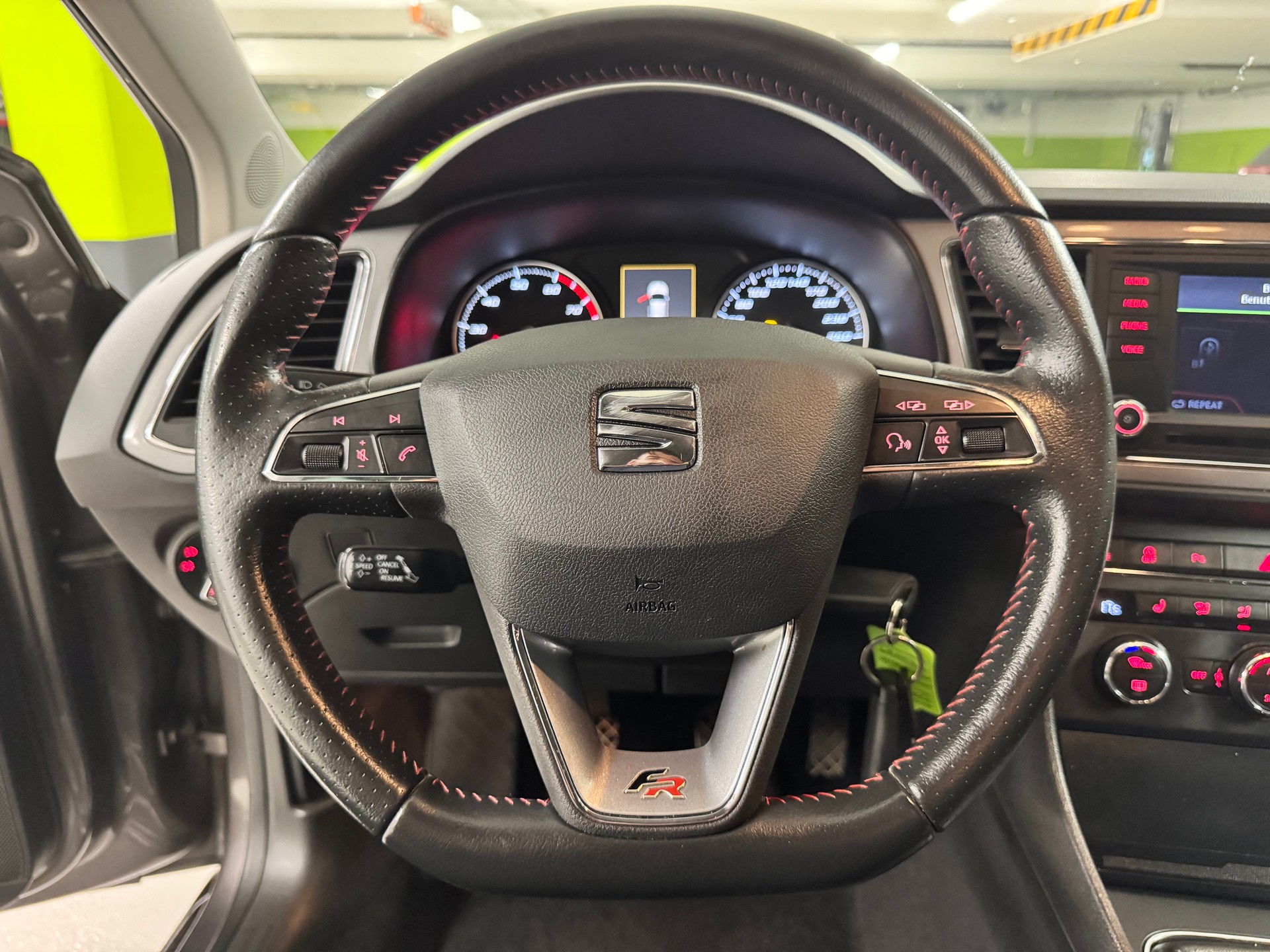 SEAT Leon ST 1.4 TSI Style-image-13