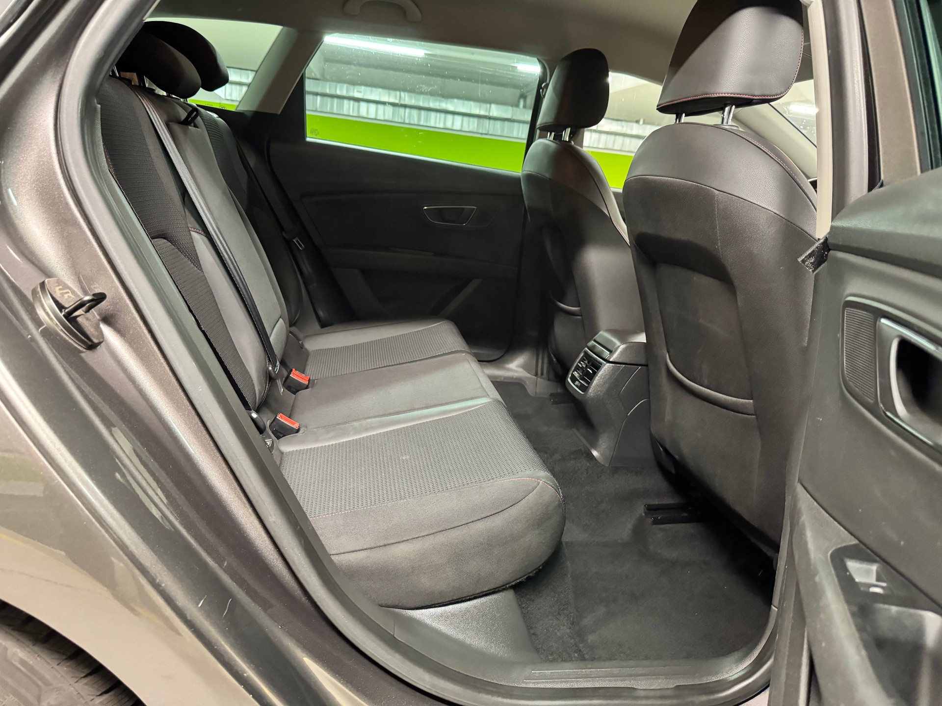 SEAT Leon ST 1.4 TSI Style-image-9