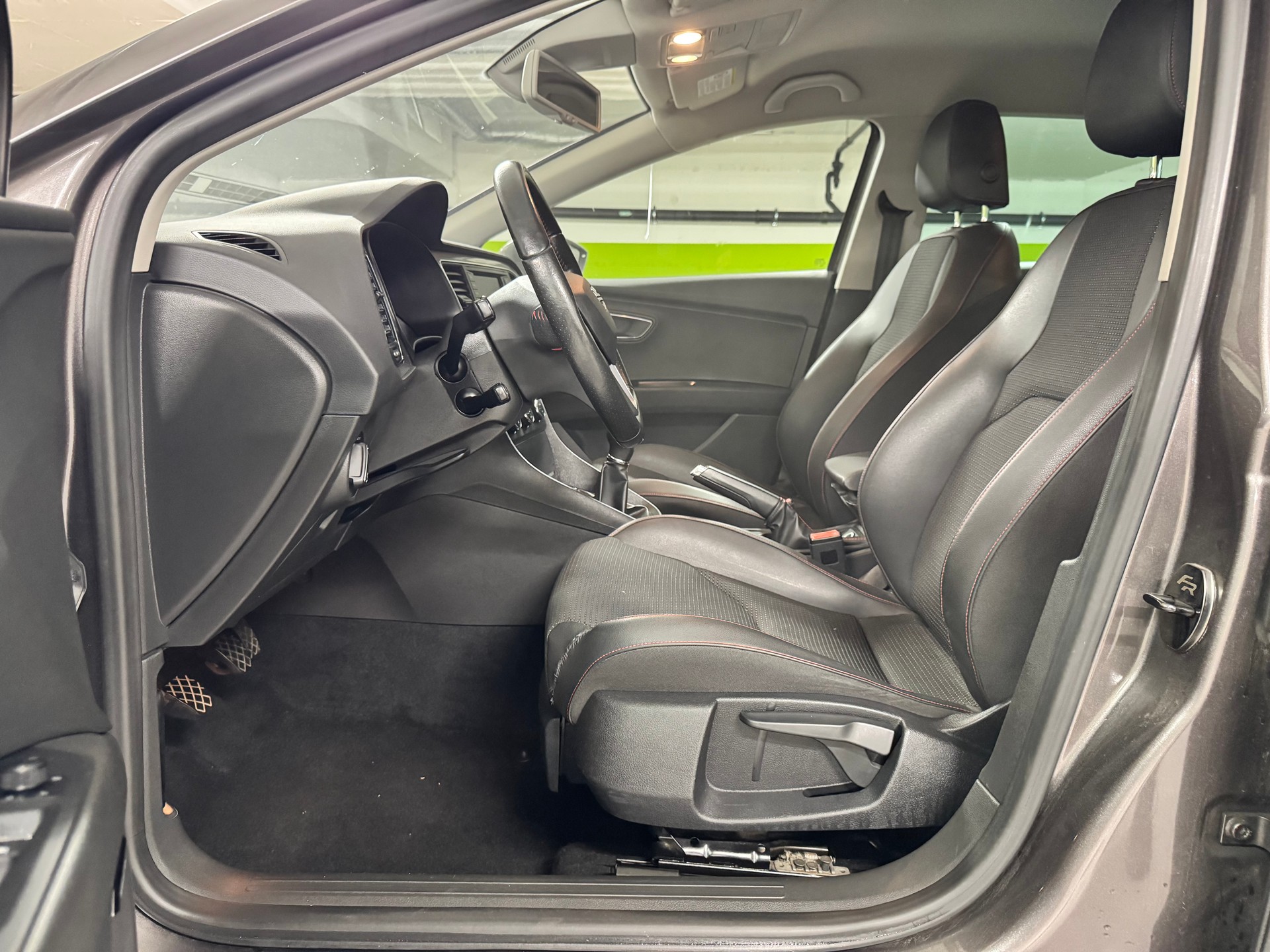 SEAT Leon ST 1.4 TSI Style-image-15