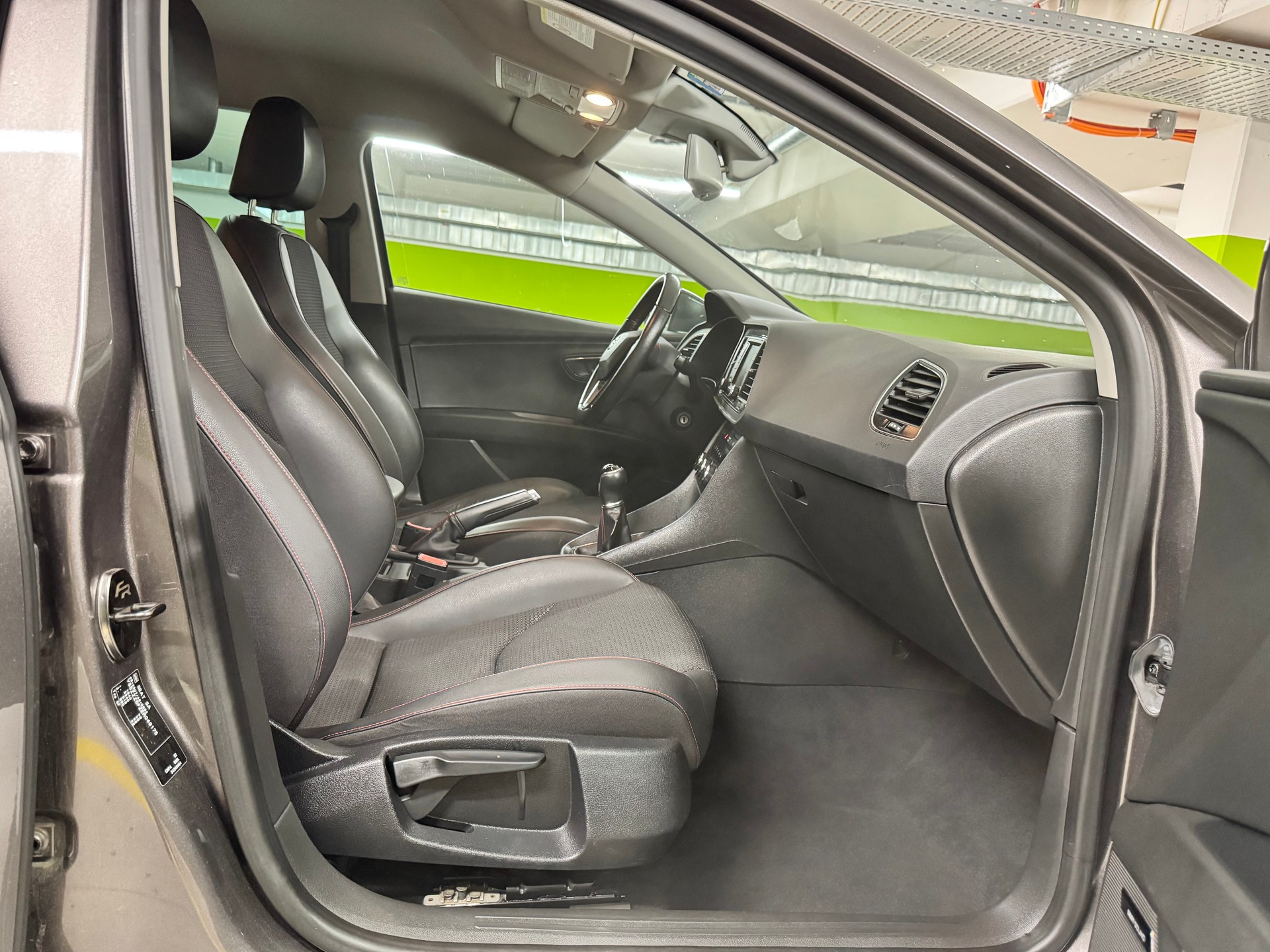 SEAT Leon ST 1.4 TSI Style-image-10