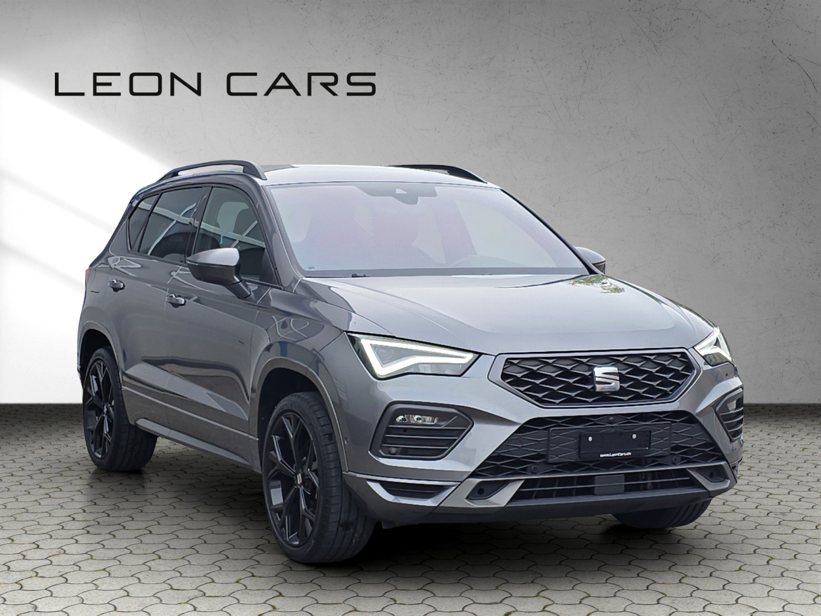 SEAT Ateca 1.5 TSI EVO DSG FR mit AHK-image-2