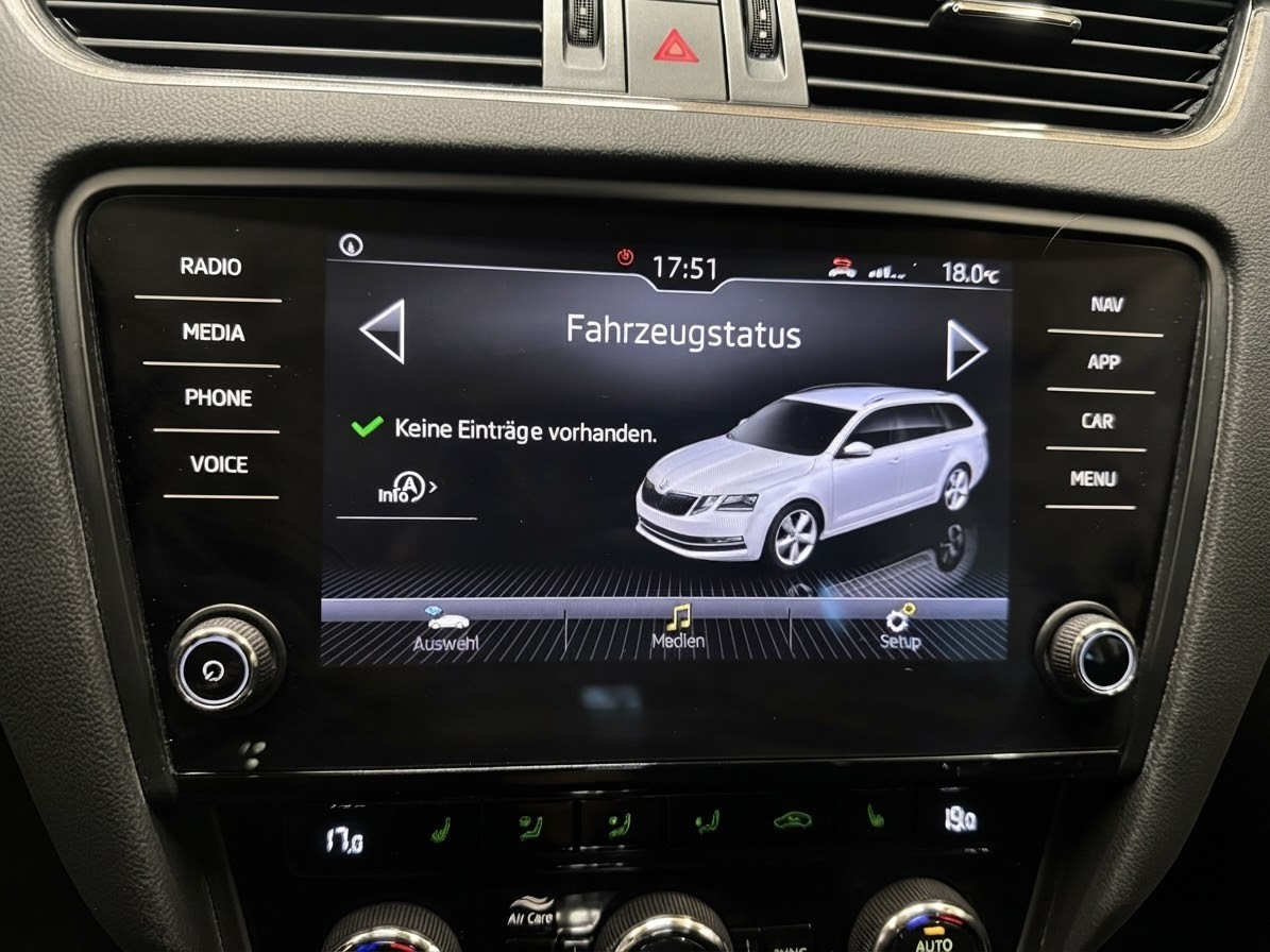SKODA Octavia Combi 2.0 TSI Soleil 4x4 DSG-image-32