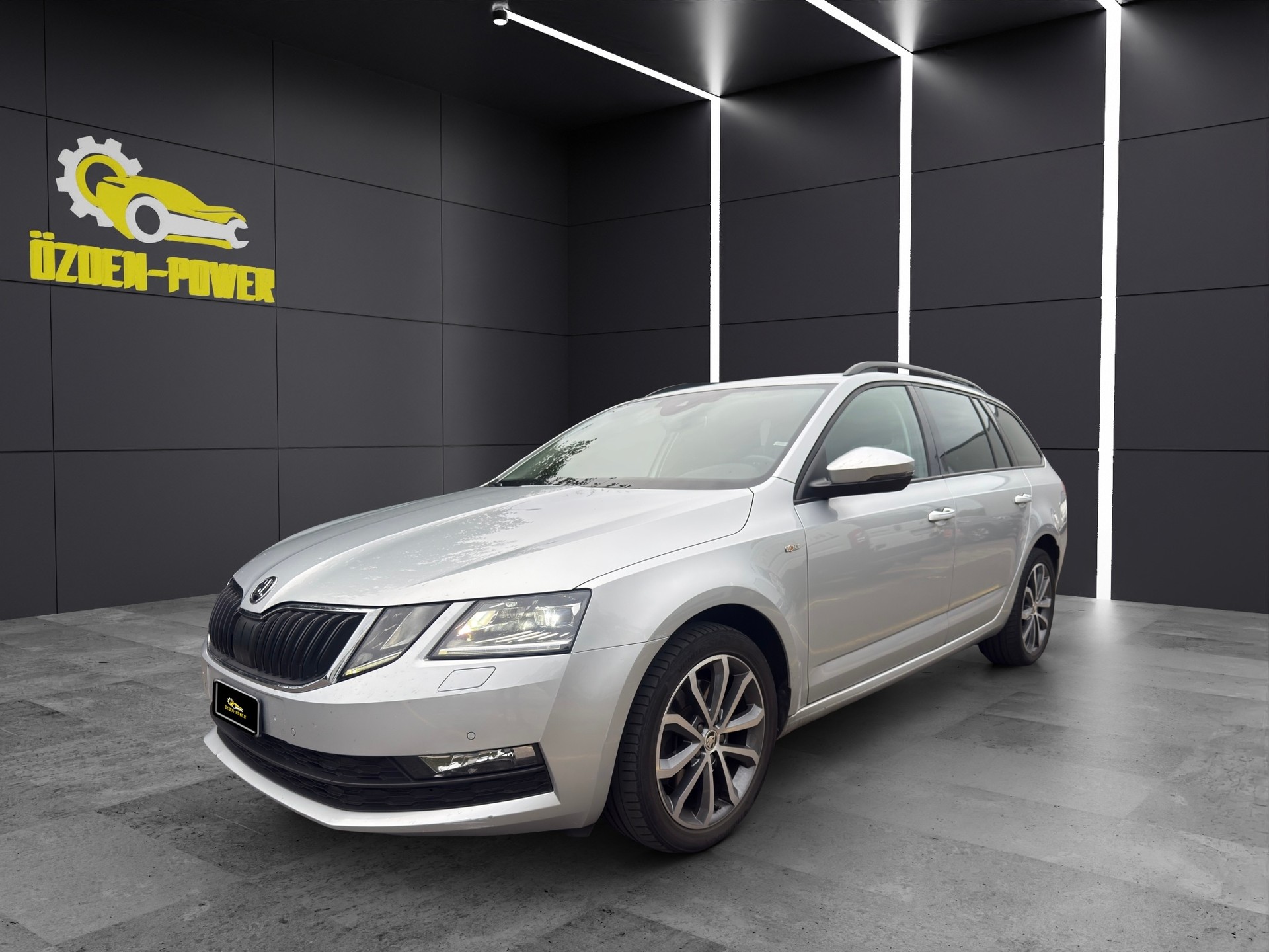 SKODA Octavia Combi 2.0 TSI Soleil 4x4 DSG-image-0