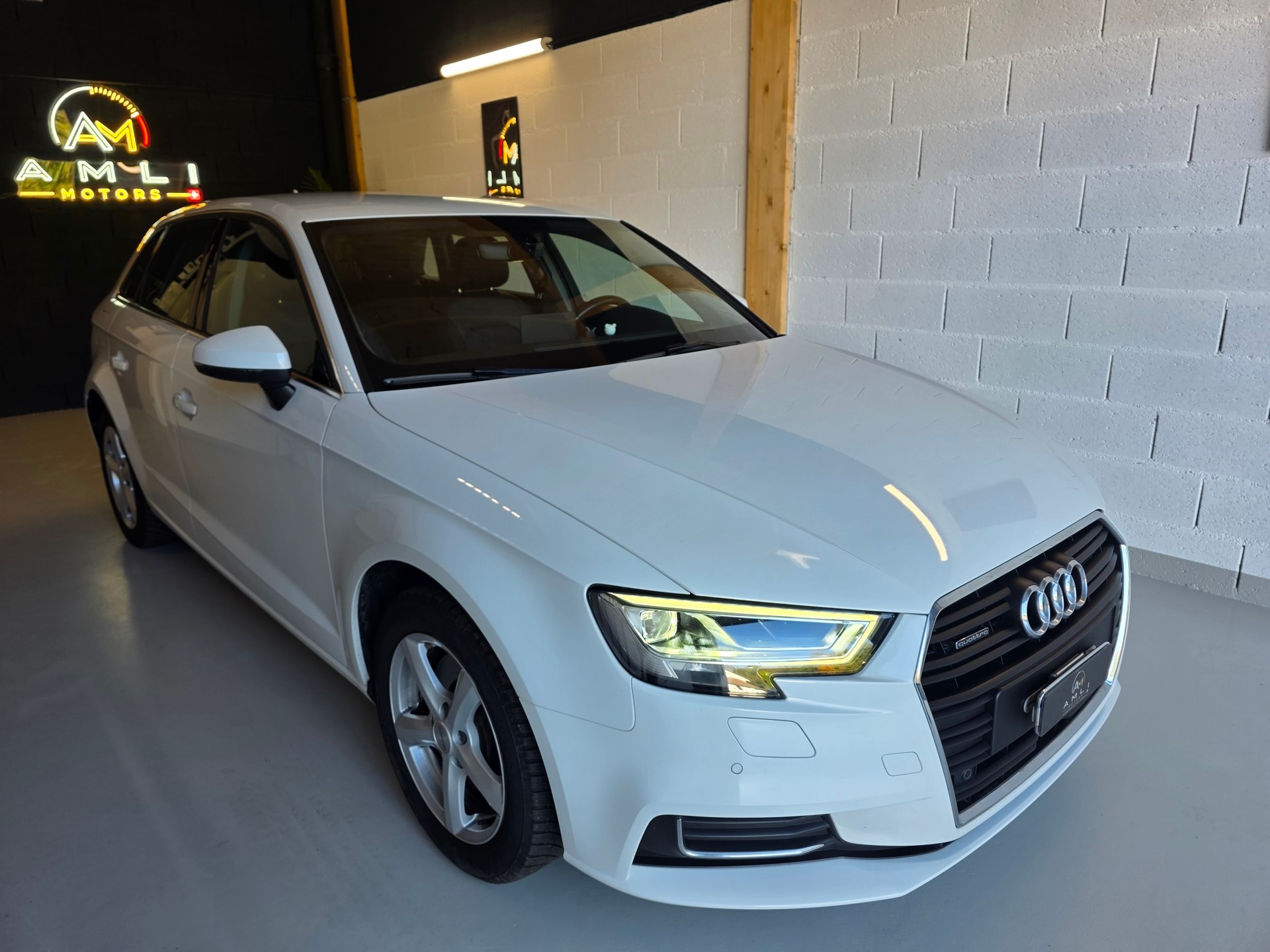AUDI A3 Sportback 2.0 TFSI Sport quattro S-tronic-image-0