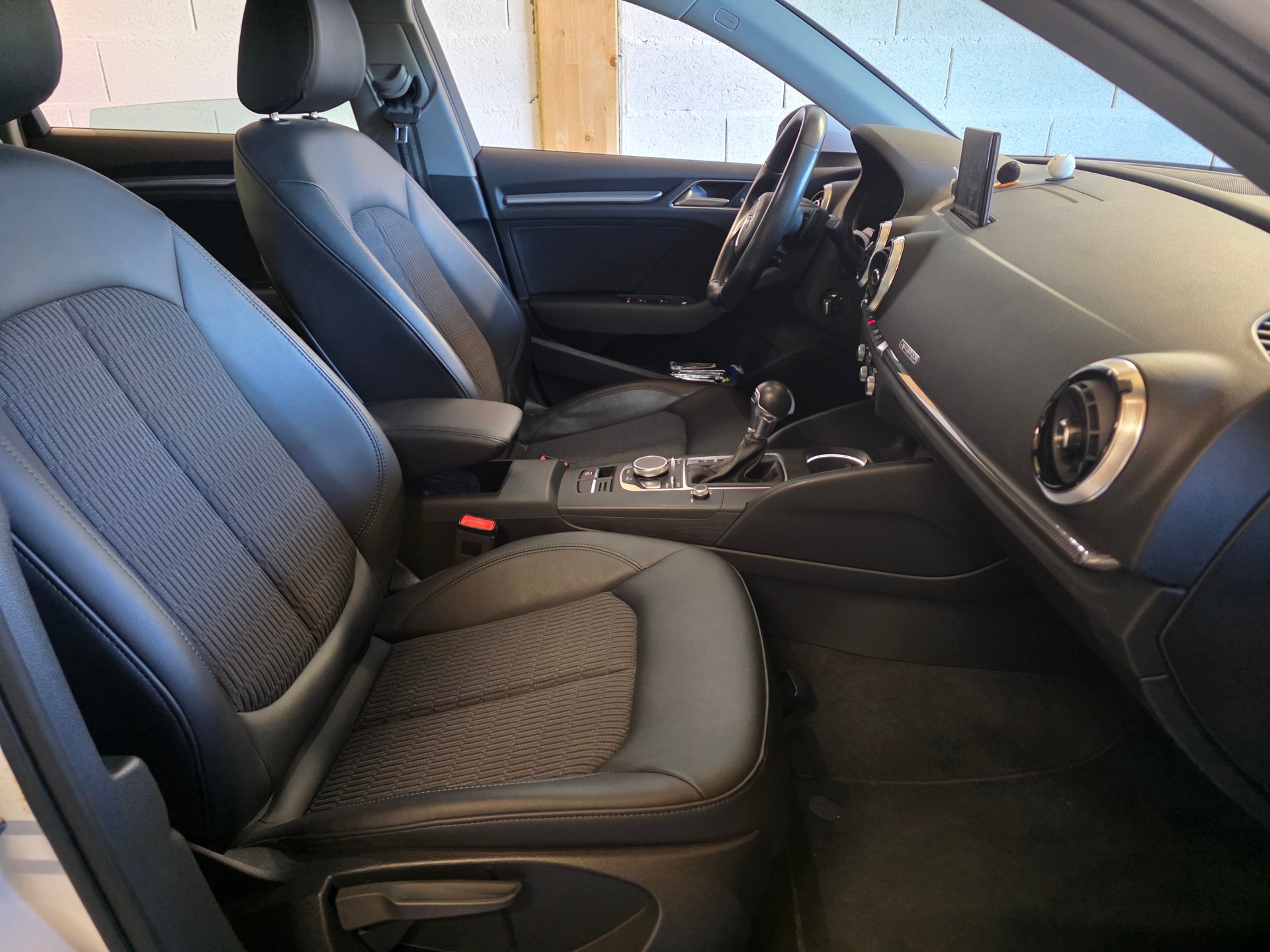 AUDI A3 Sportback 2.0 TFSI Sport quattro S-tronic-image-11