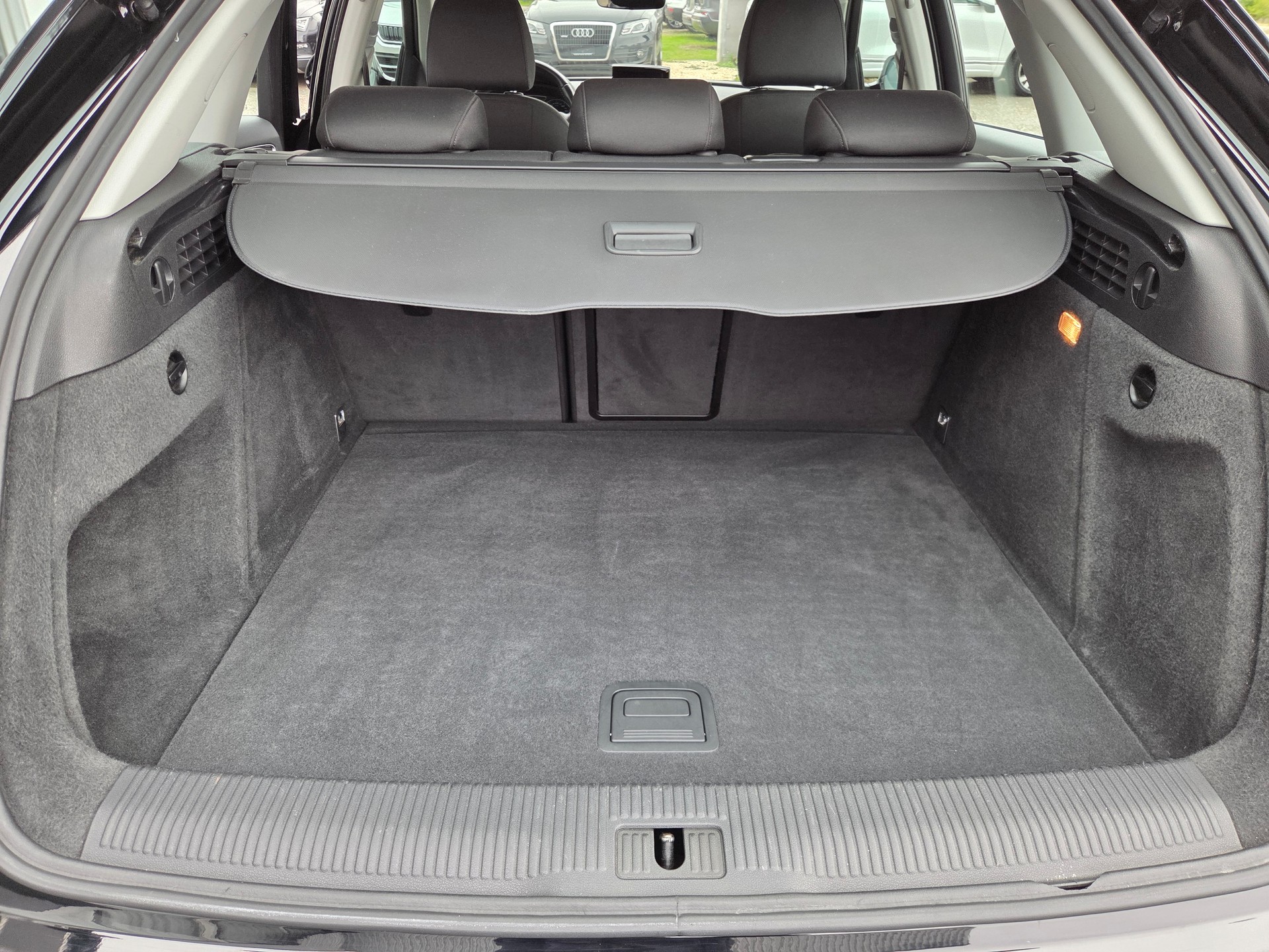 AUDI Q3 1.4 TFSI S-tronic-image-14