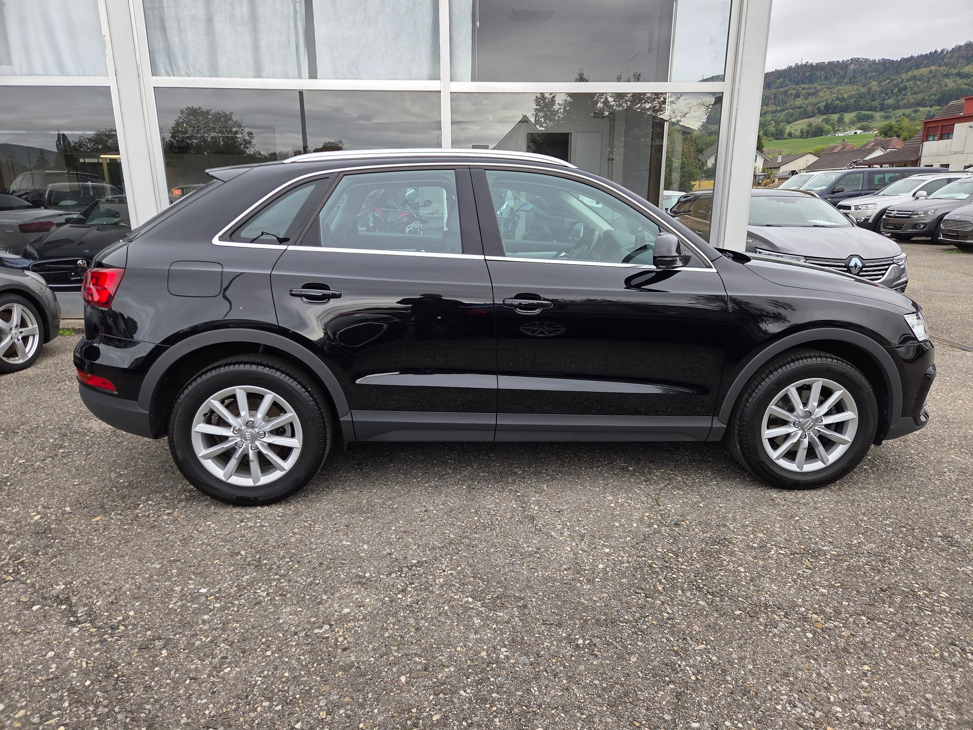 AUDI Q3 1.4 TFSI S-tronic-image-9