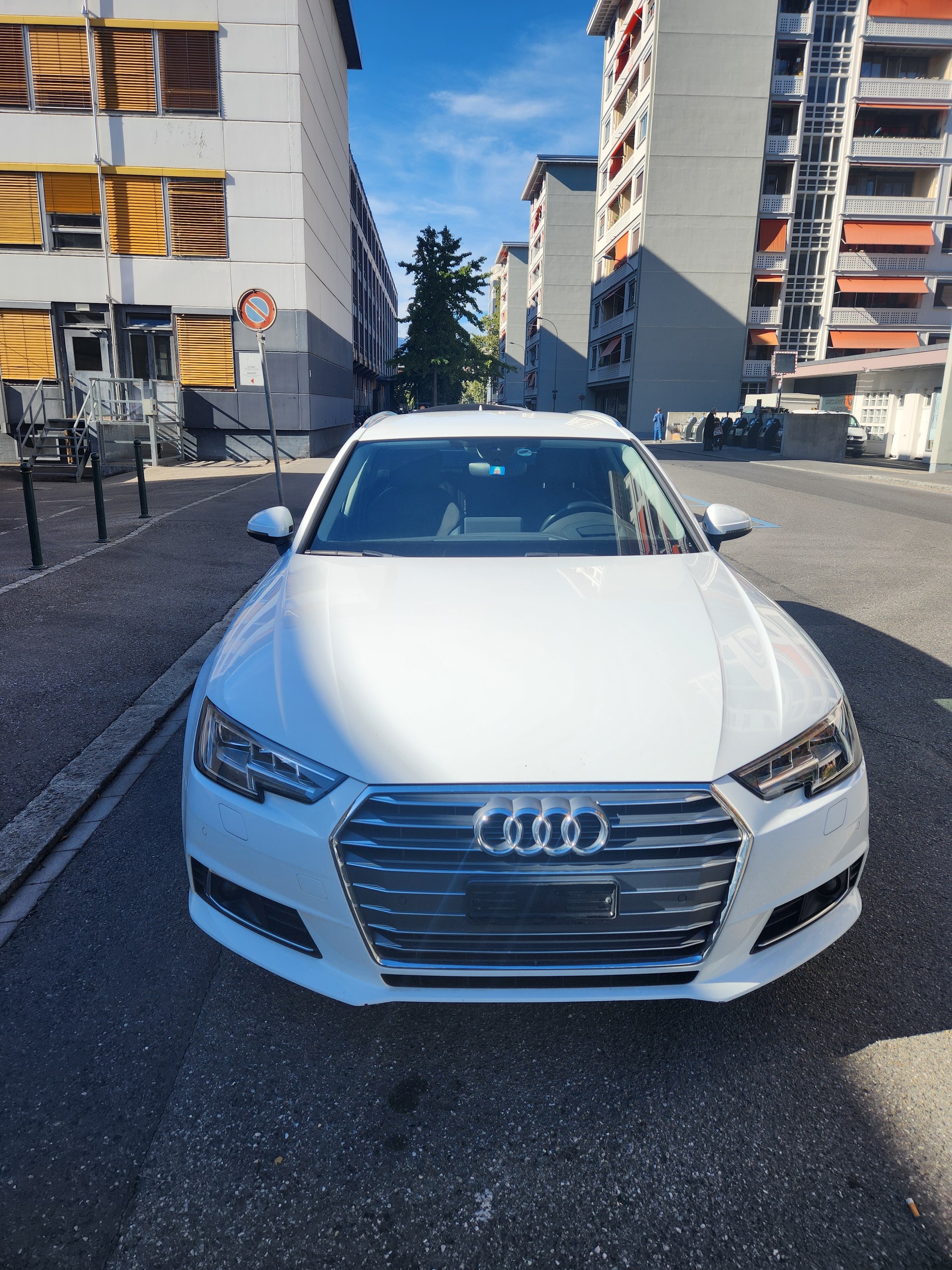 AUDI A4 Avant 2.0 TFSI g-tron Design S-tronic-image-2