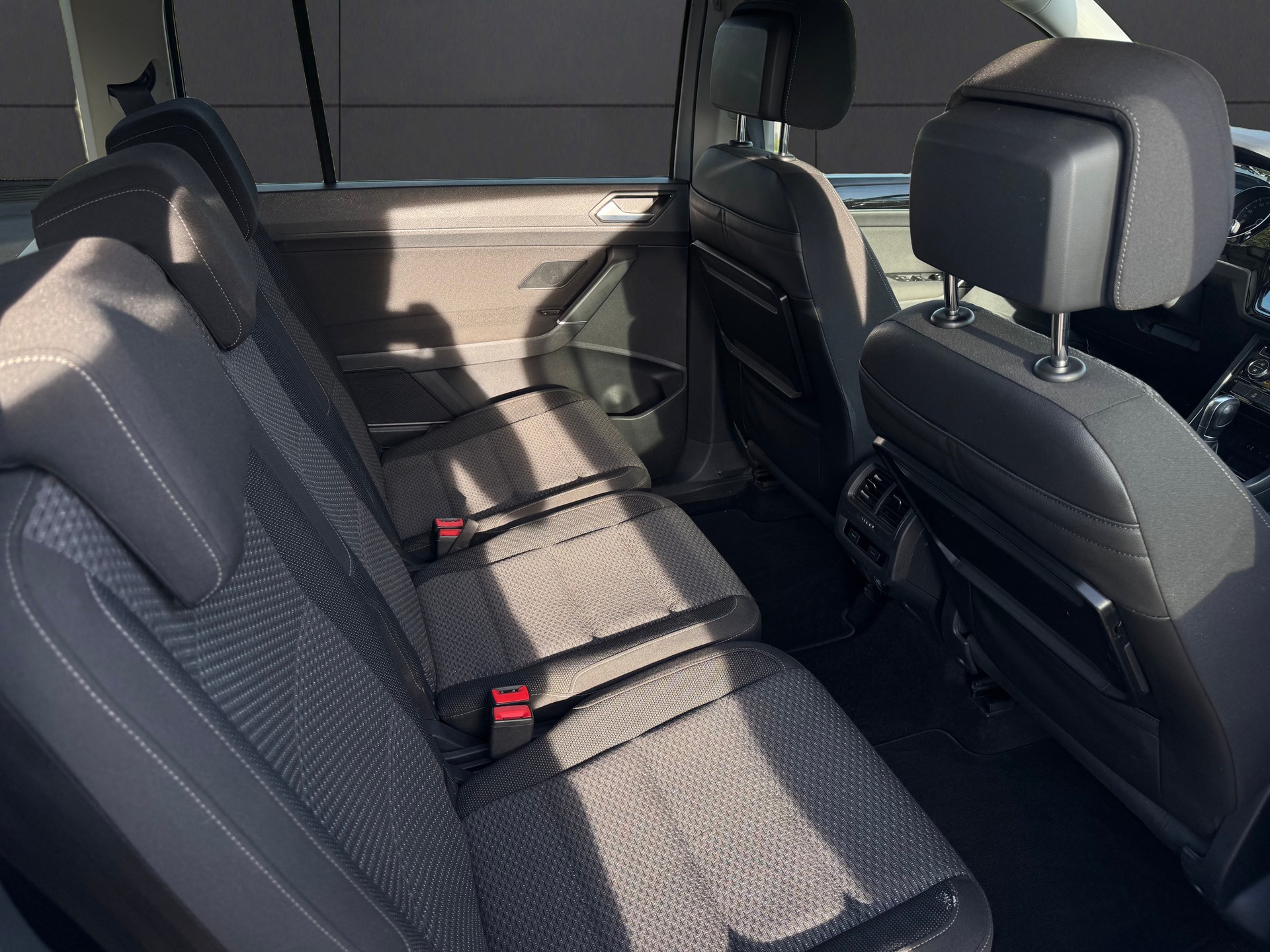 VW Touran 2.0 TDI BlueMotion Technology Comfortline DSG-image-9