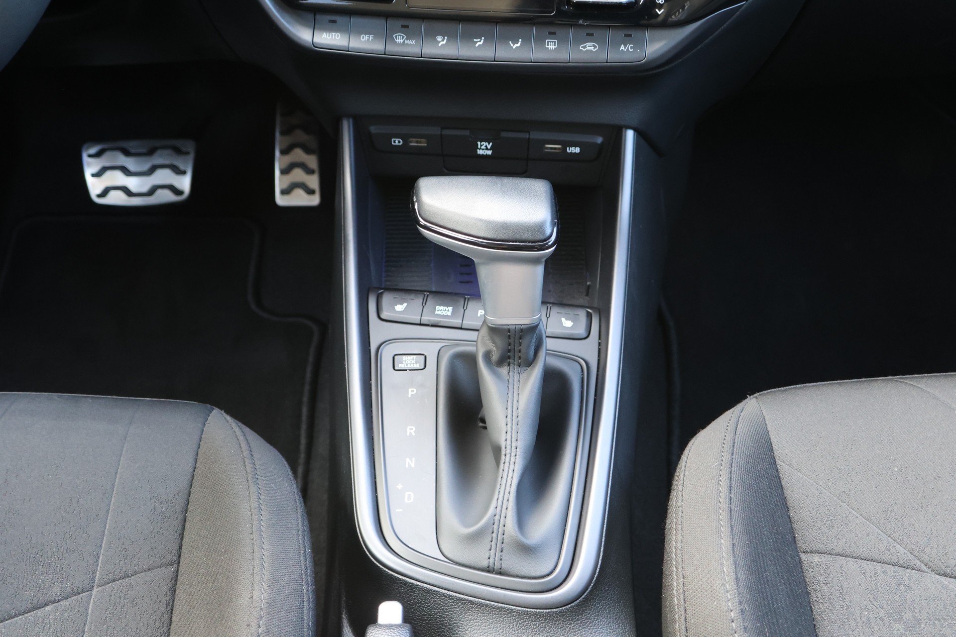 HYUNDAI Bayon 1.0 T 48V MH Vertex DCT-image-13