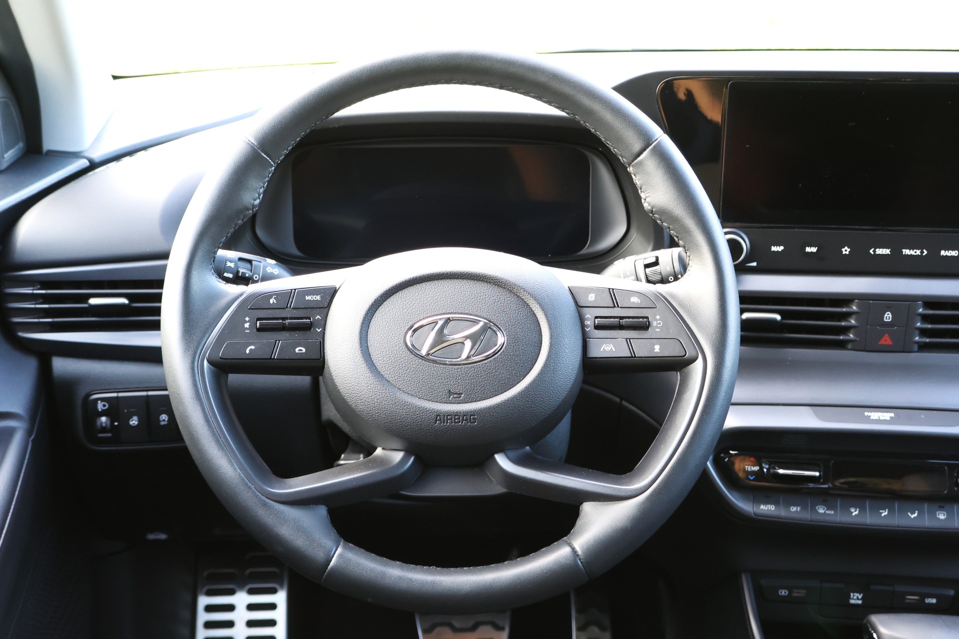 HYUNDAI Bayon 1.0 T 48V MH Vertex DCT-image-6