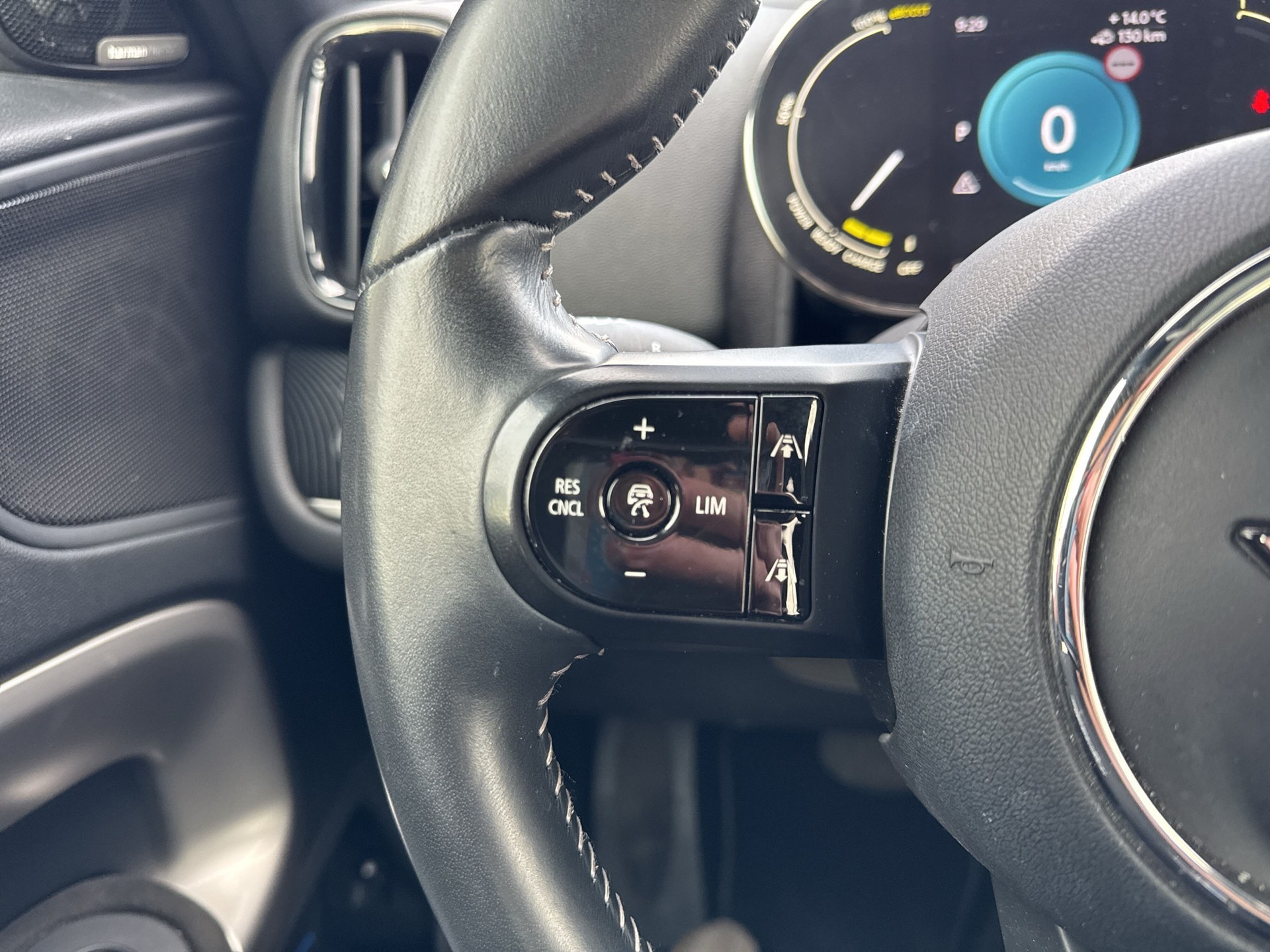 MINI Countryman Cooper SE ALL4 PHEV Steptronic-image-14