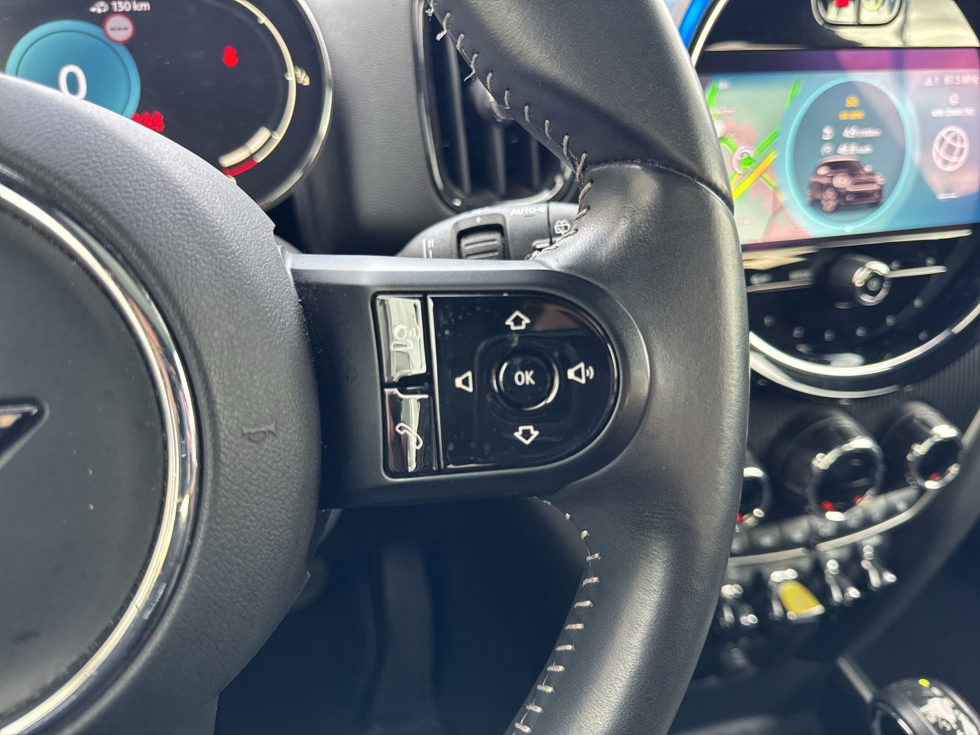 MINI Countryman Cooper SE ALL4 PHEV Steptronic-image-15